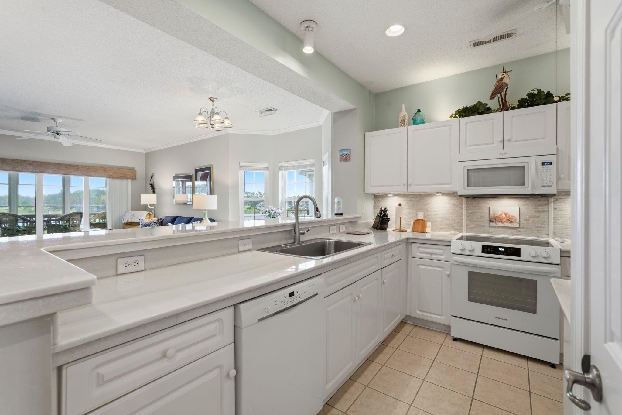 4450 Turtle Ln. Property Photo 11