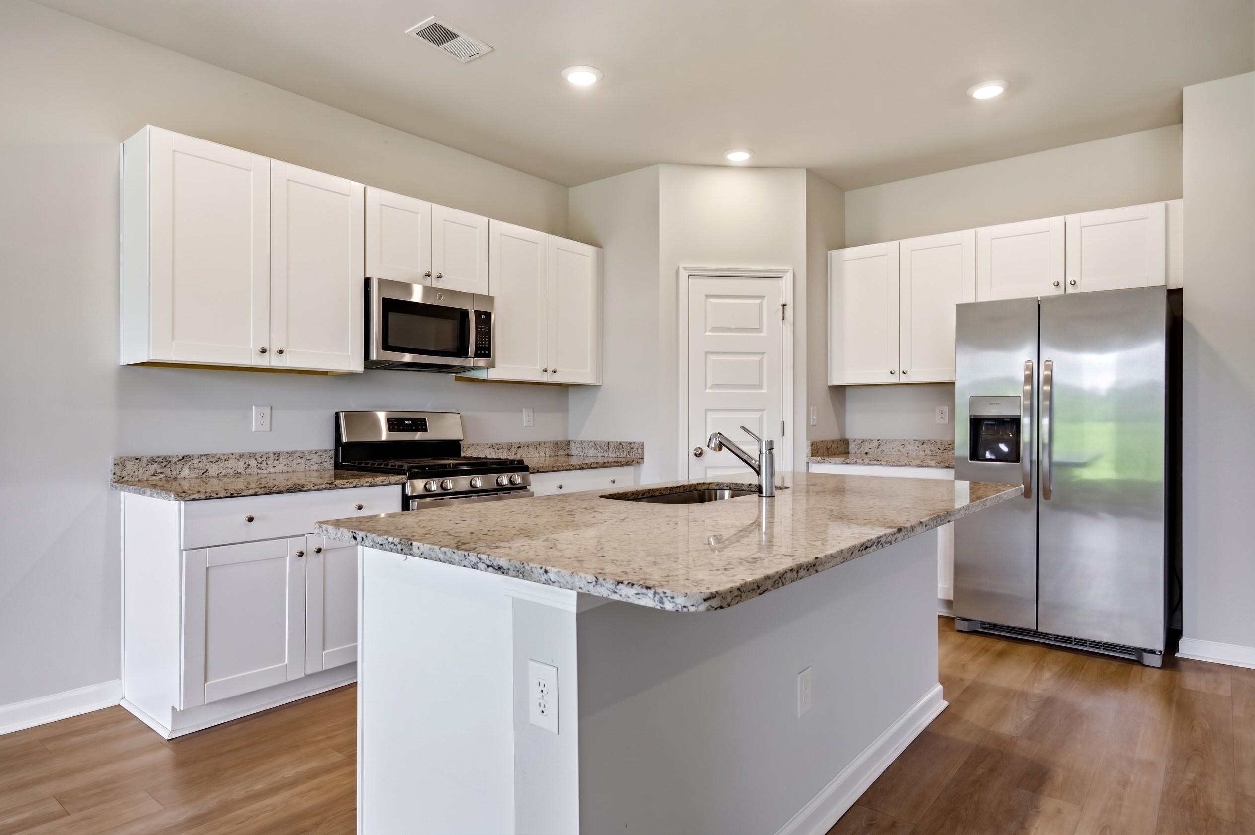 8048 Forest Edge Dr. Property Photo 4