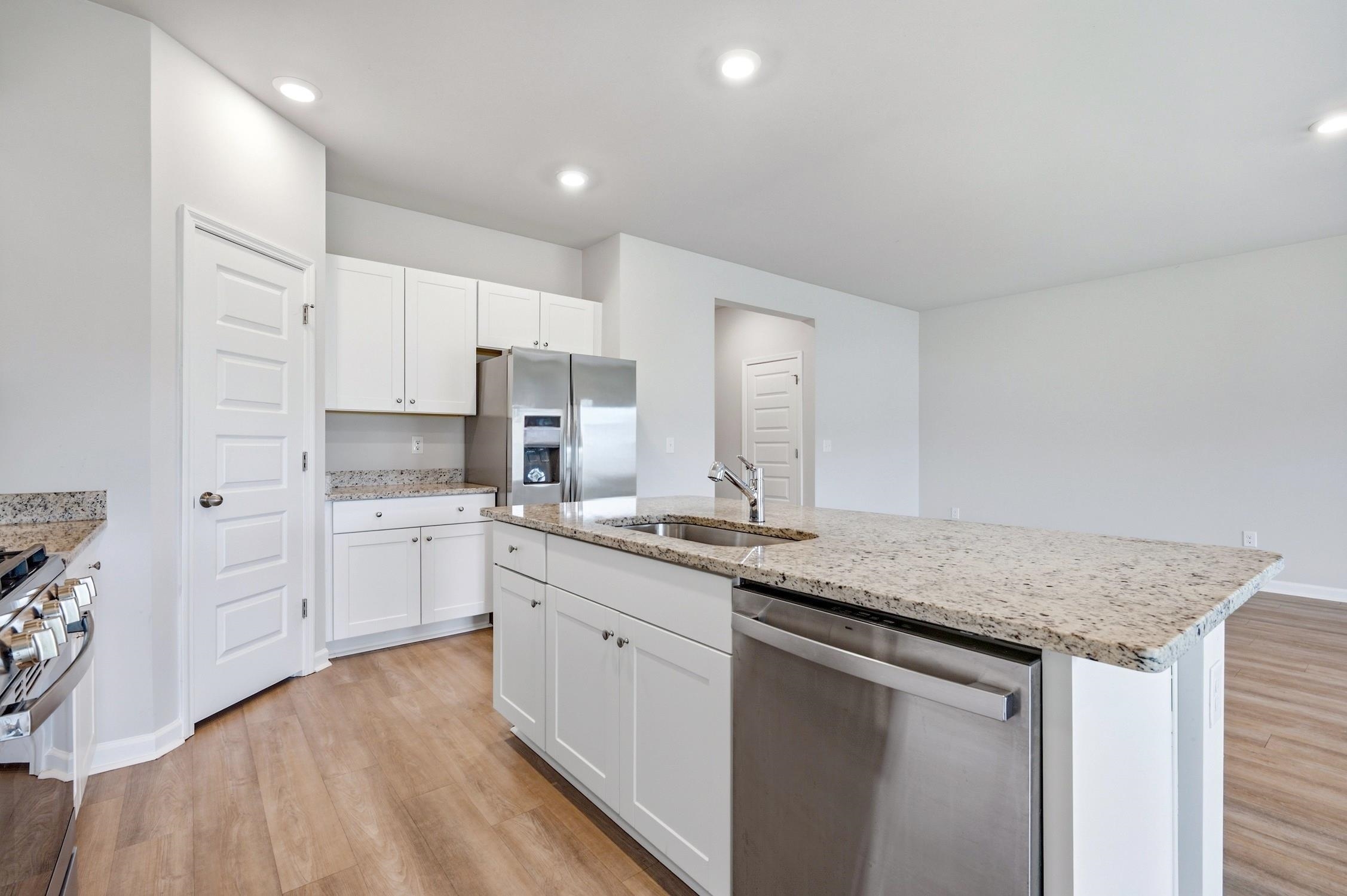 8048 Forest Edge Dr. Property Photo 6