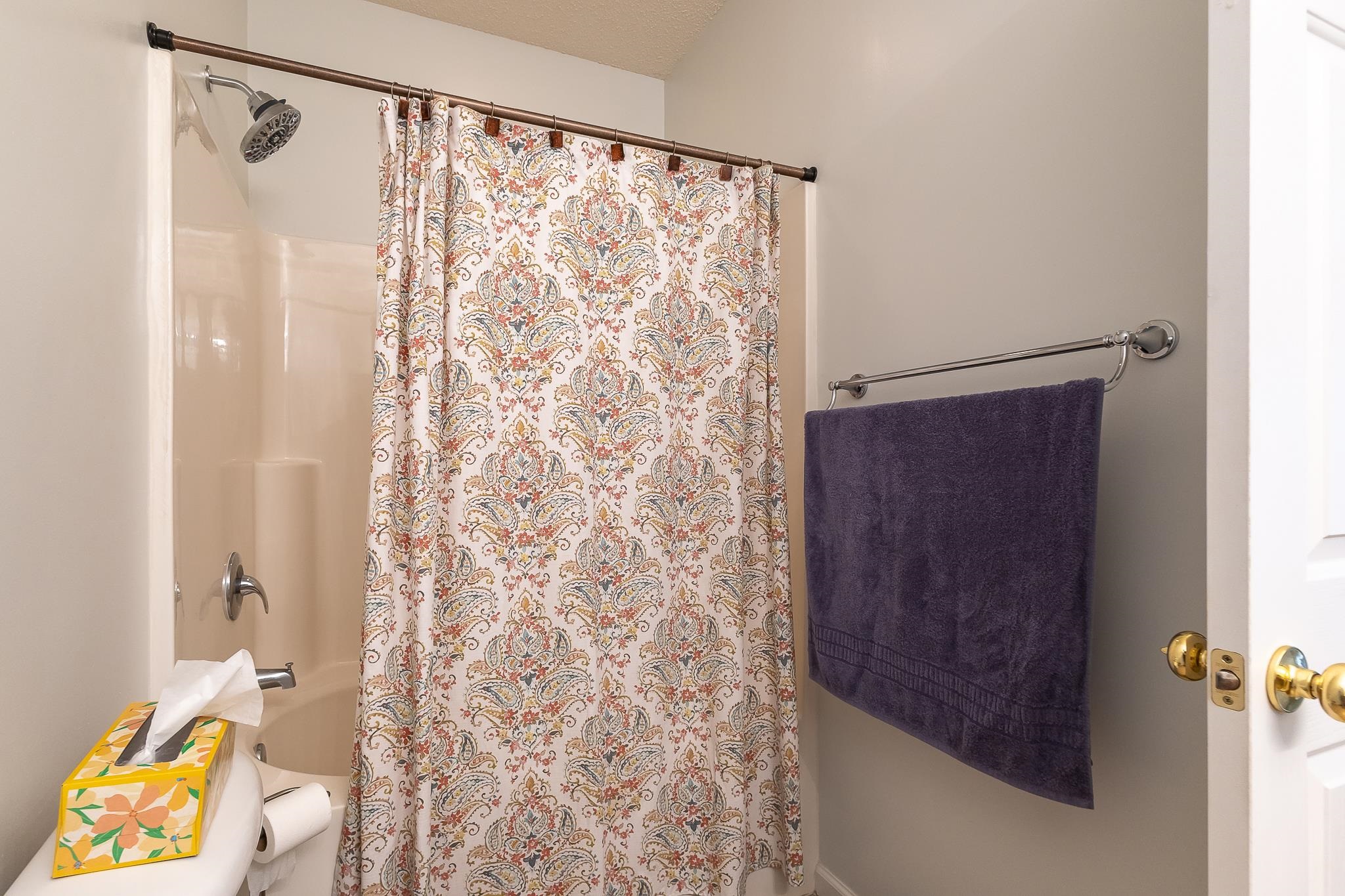 5828 Longwood Dr. Property Photo 20