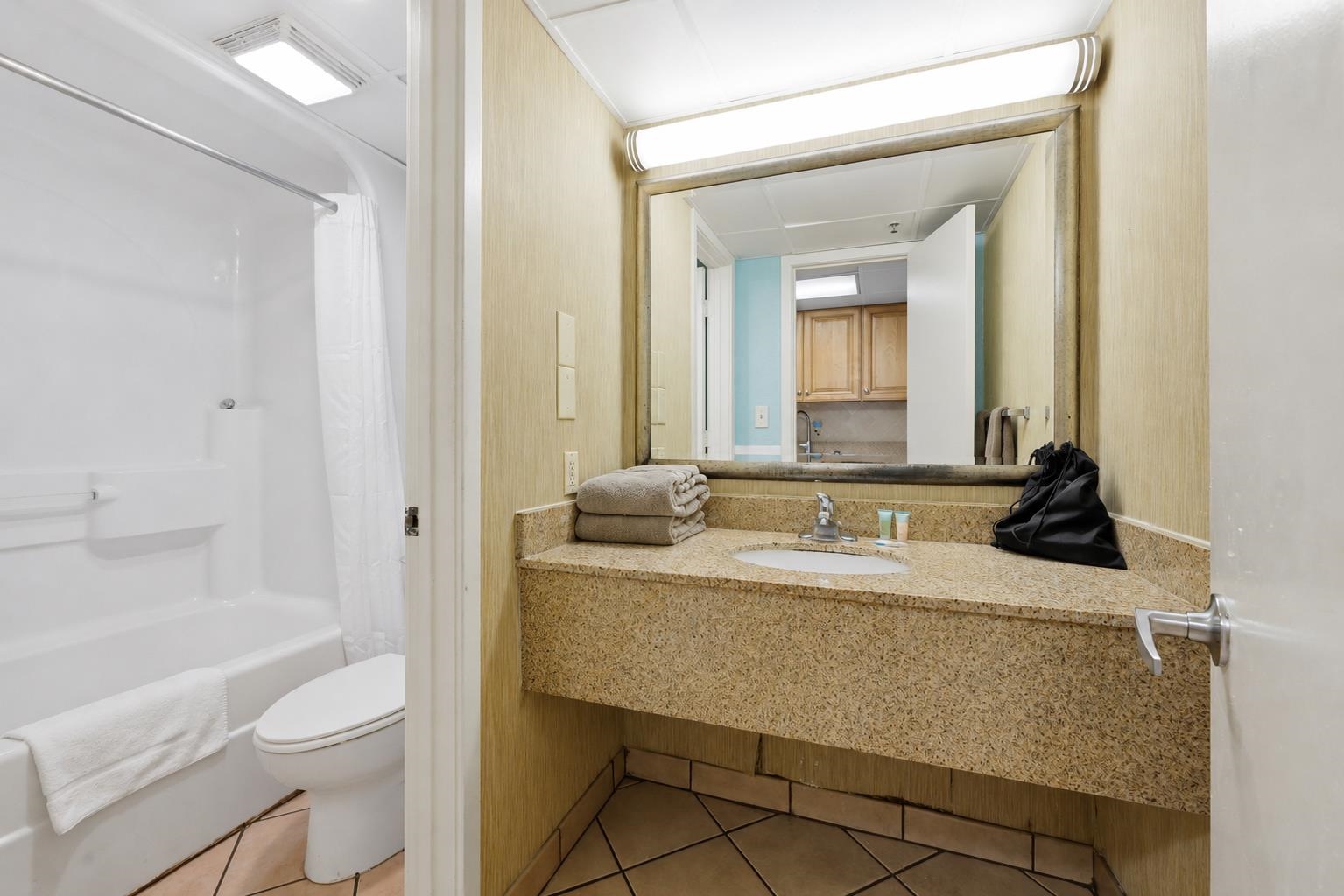 3000 N Ocean Blvd. Property Photo 19