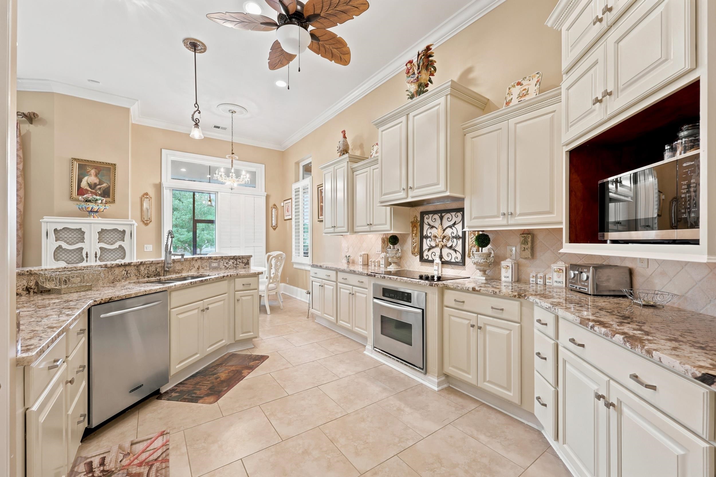 7444 Catena Ln. Property Photo 18