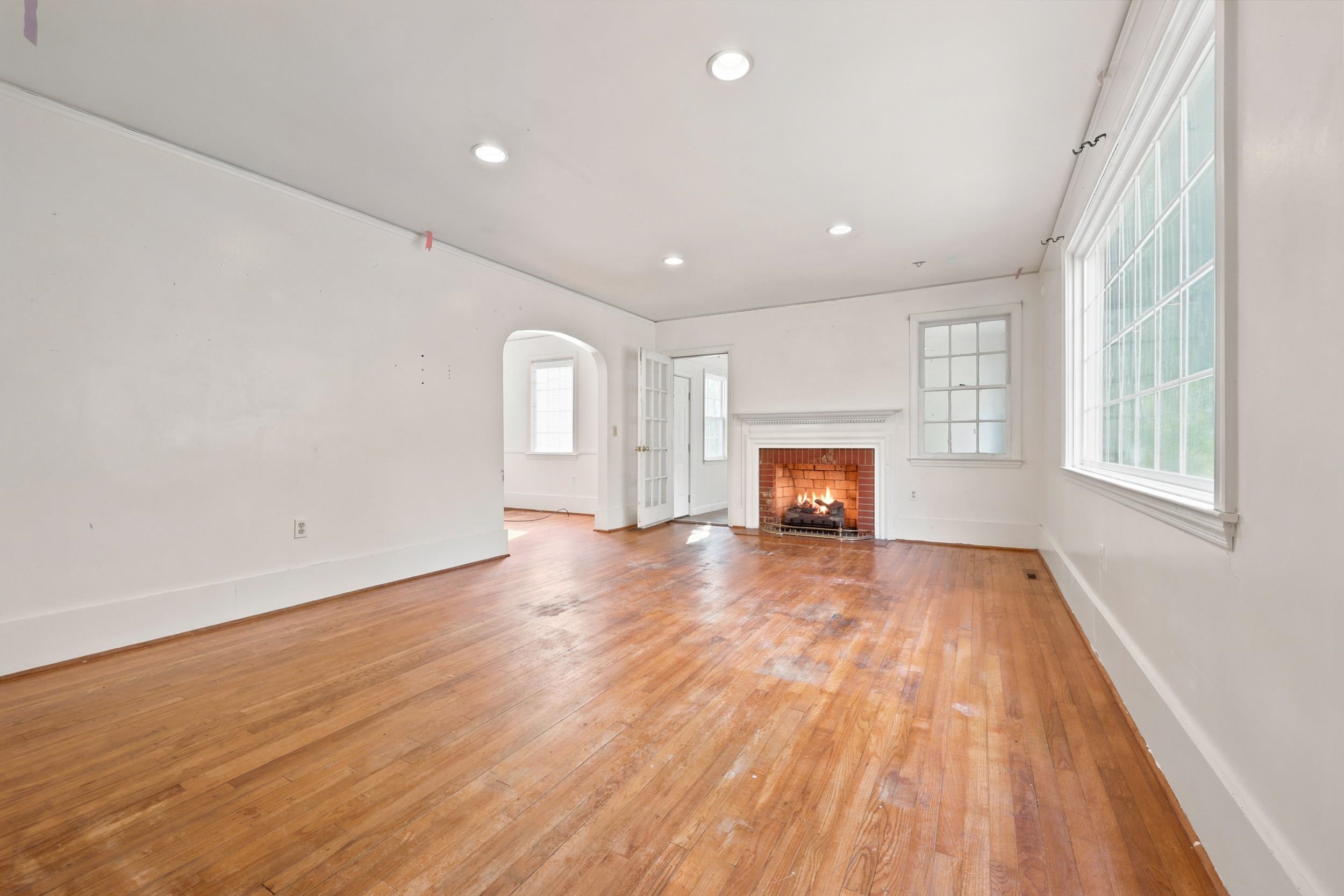 114 Brockington St. Property Photo 6