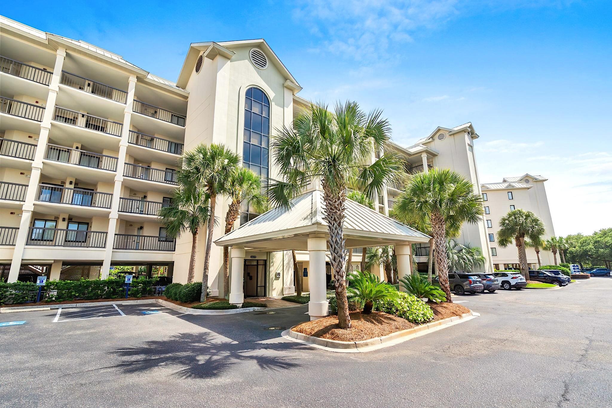 669 4-e Retreat Beach Circle Property Photo 1
