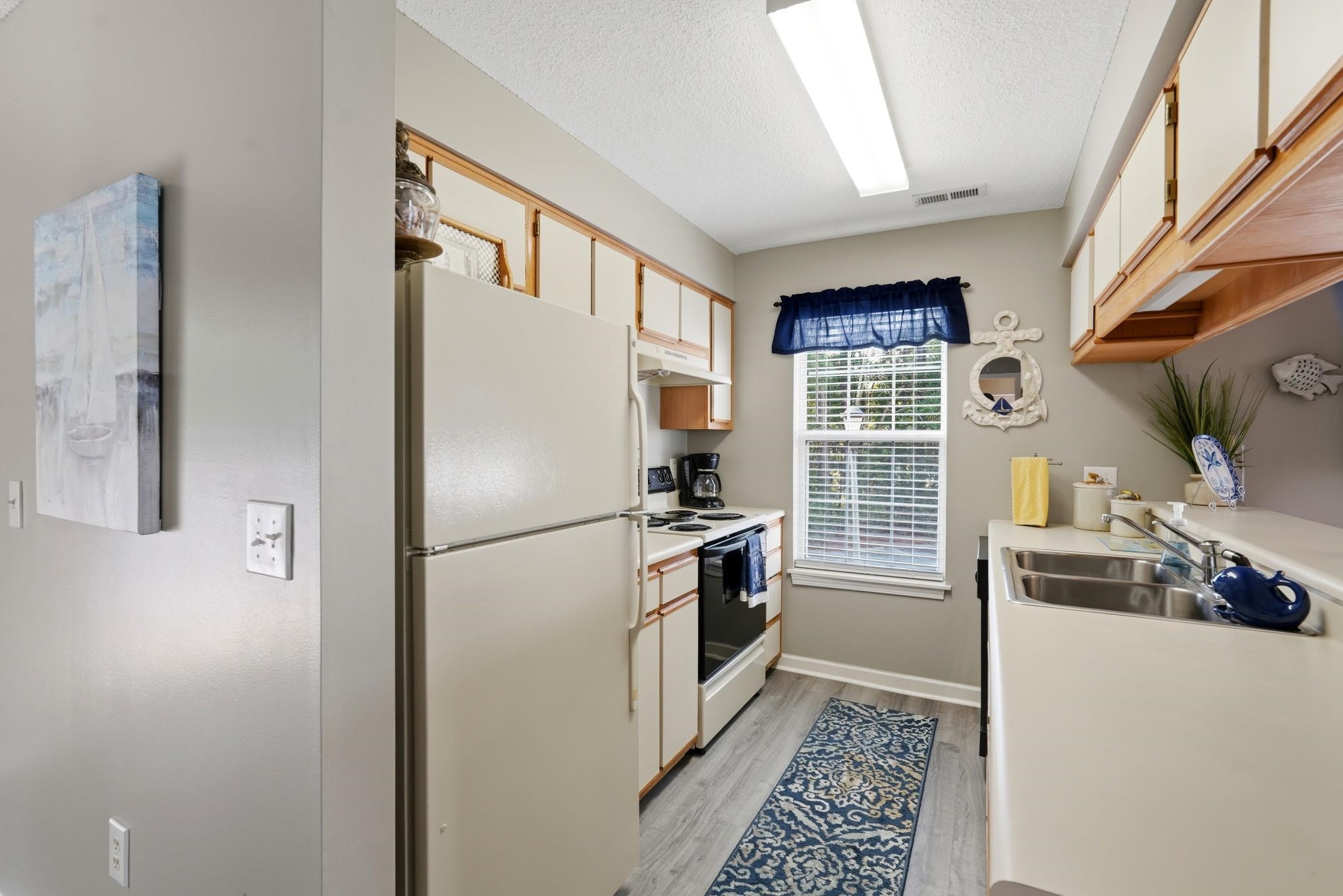 663 Woodmoor Circle Property Photo 7