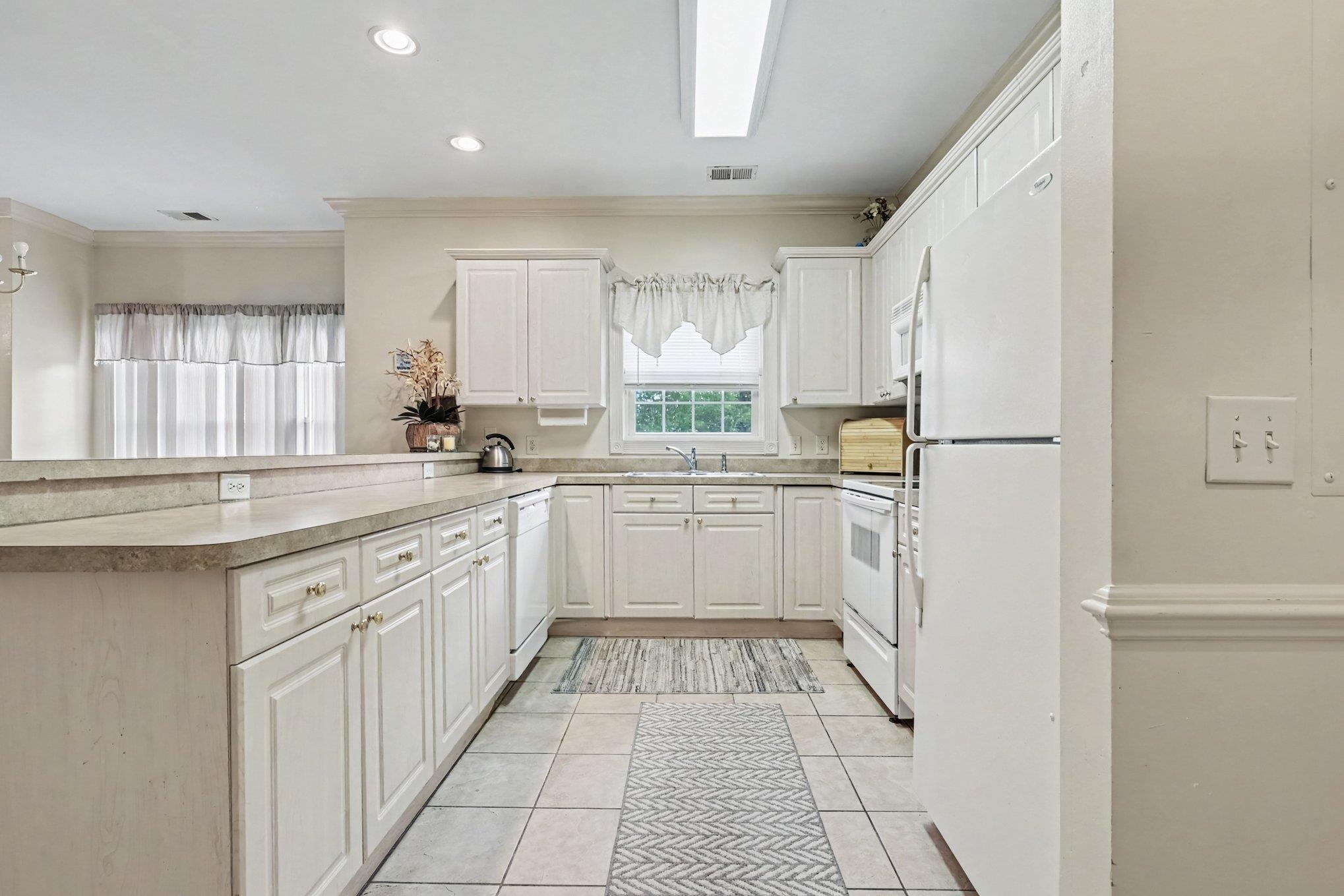 4869 Magnolia Pointe Ln. Property Photo 8