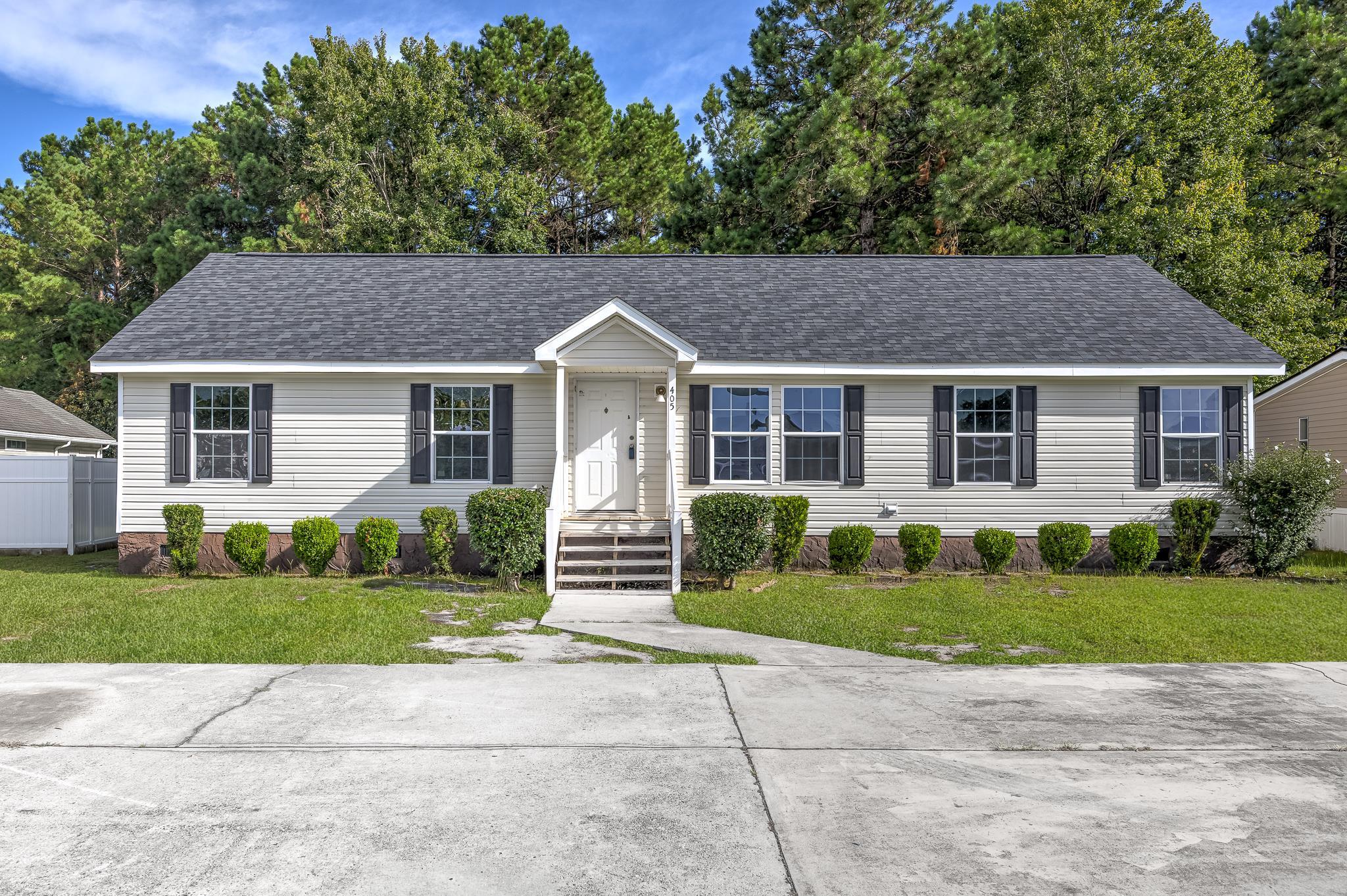 405 Overcrest St. Property Photo 1