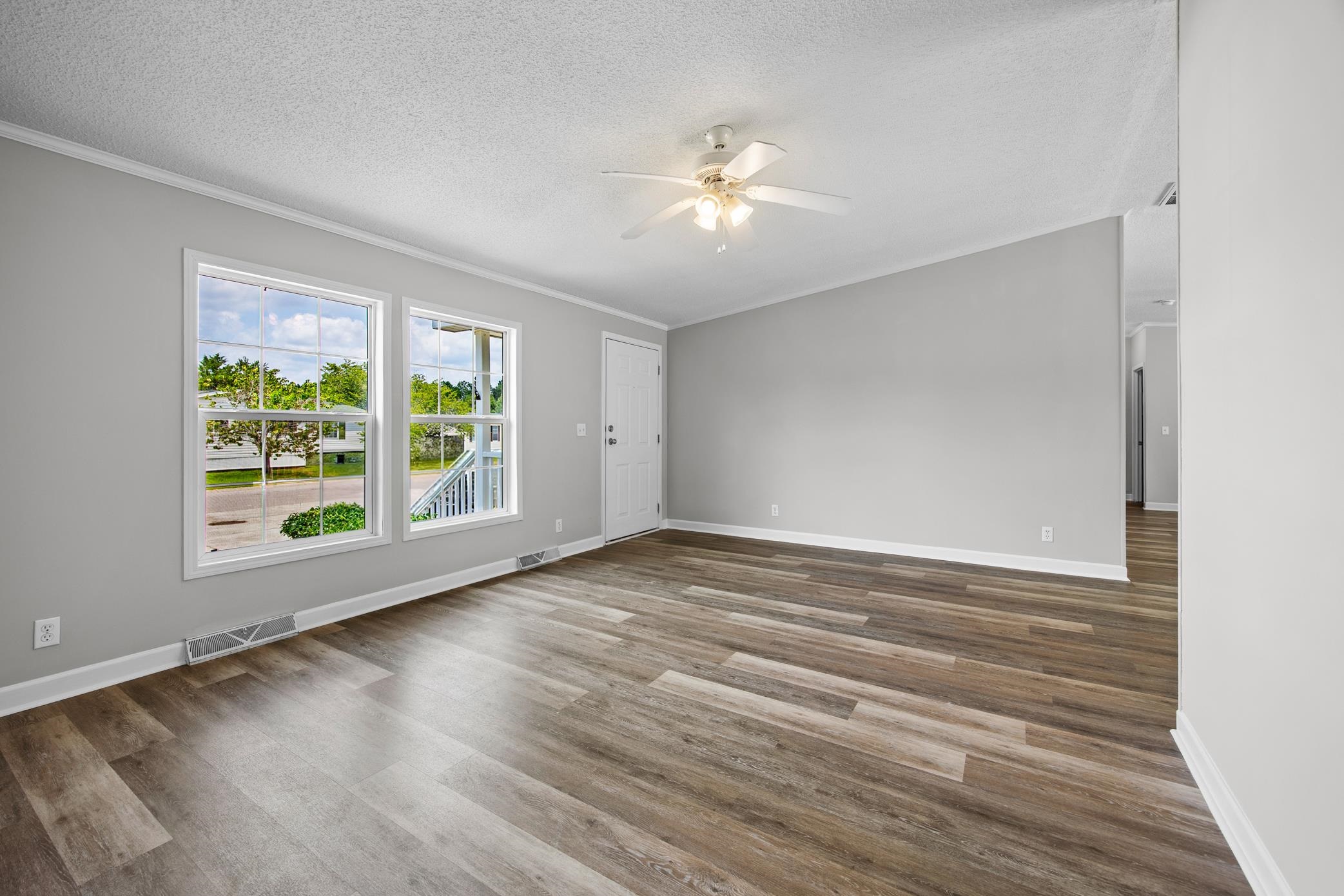 405 Overcrest St. Property Photo 5