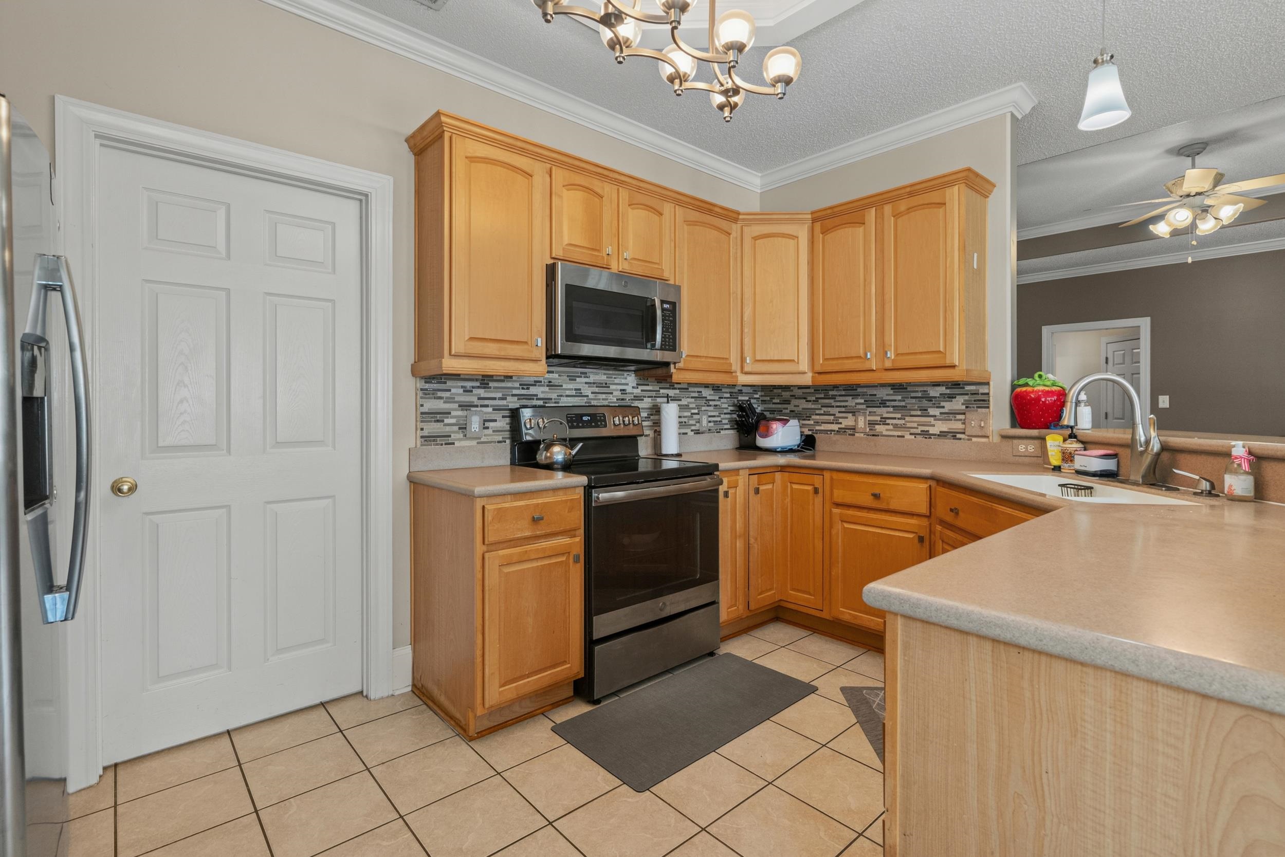 2452 Covington Dr. Property Photo 12