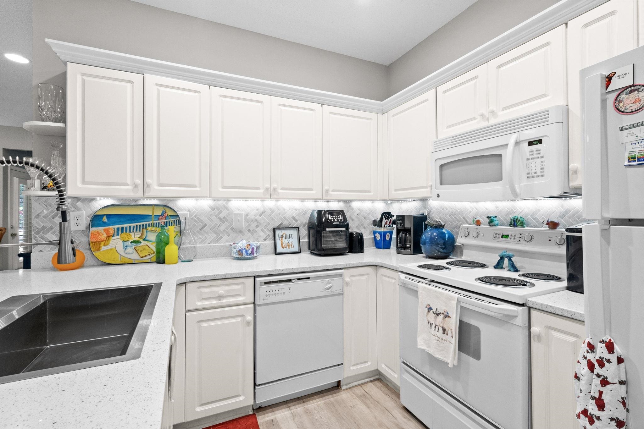 4662 Lightkeepers Way Property Photo 18
