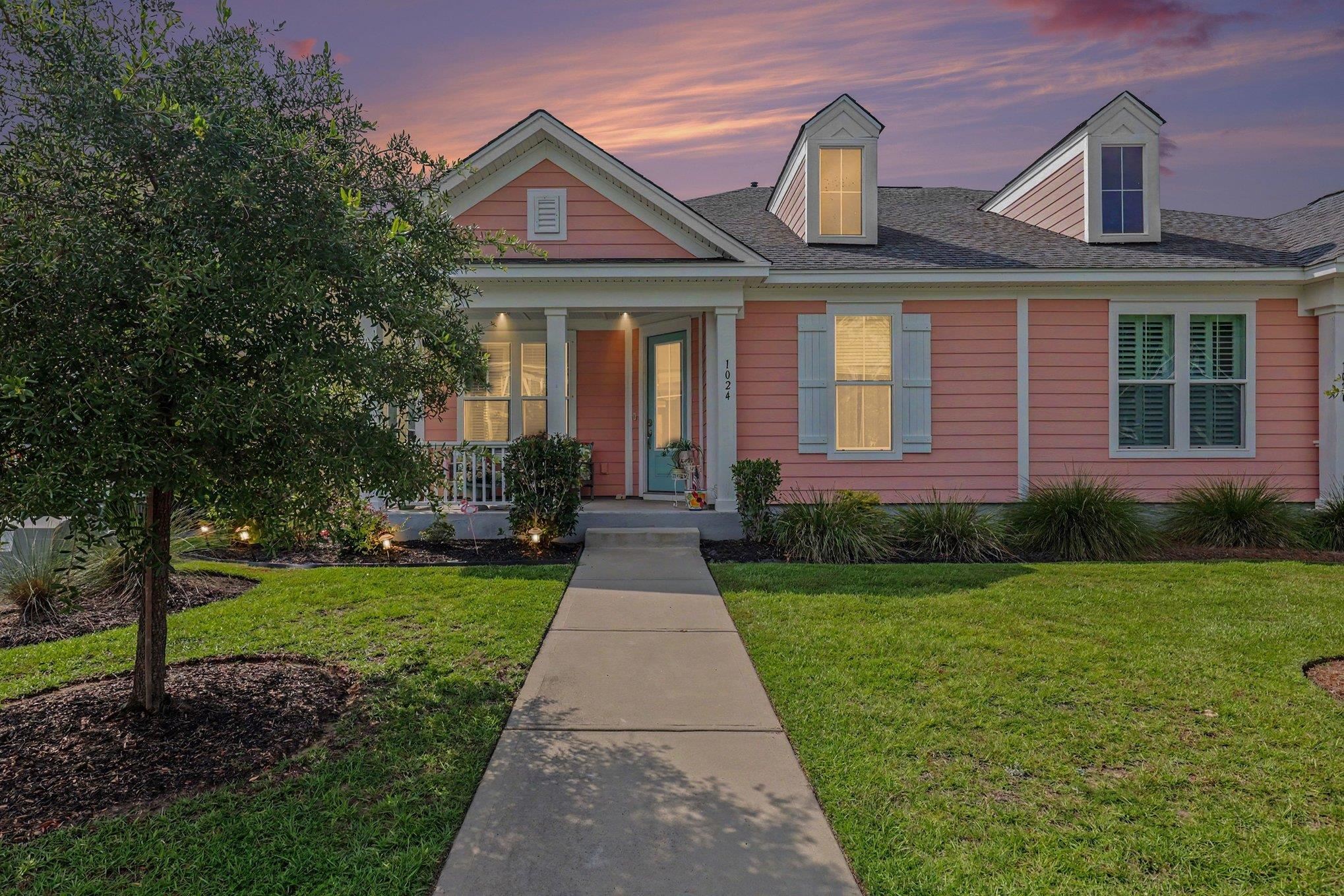 1024 Longwood Bluffs Circle