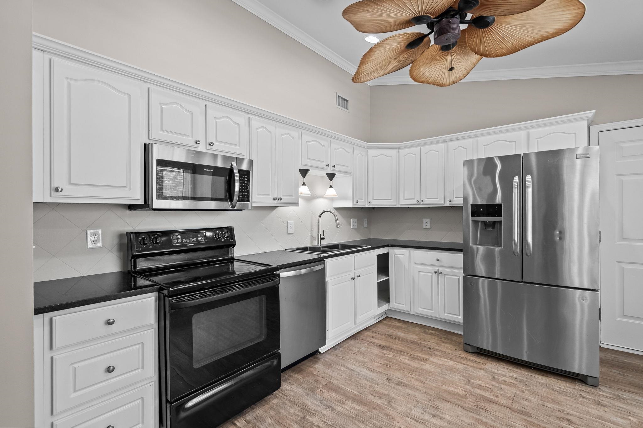 9701 Ashley Ln. Property Photo 11