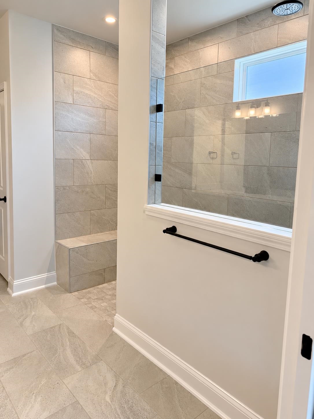1525 Winding Creek Way Property Photo 7