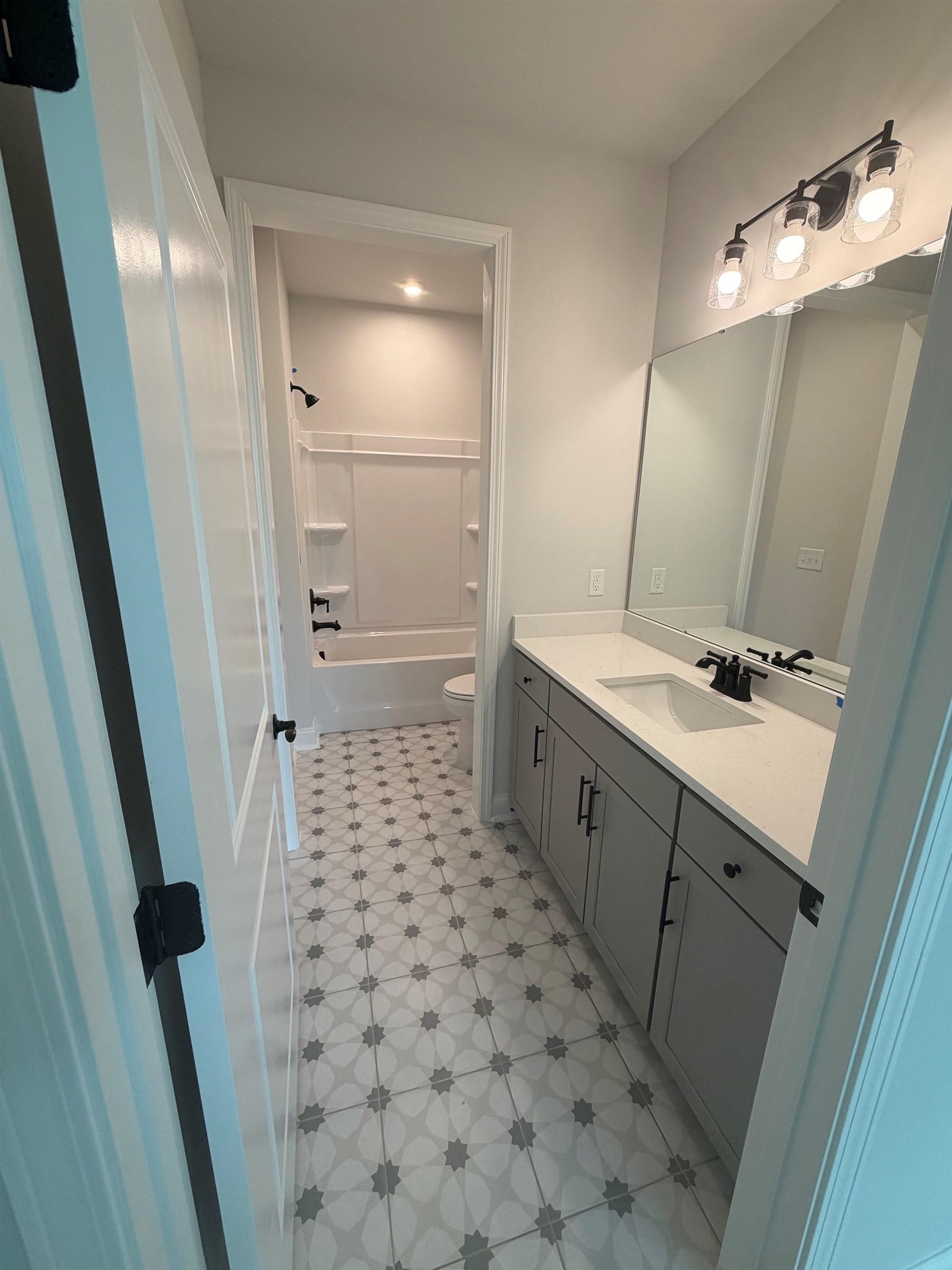 1521 Winding Creek Way Property Photo 9