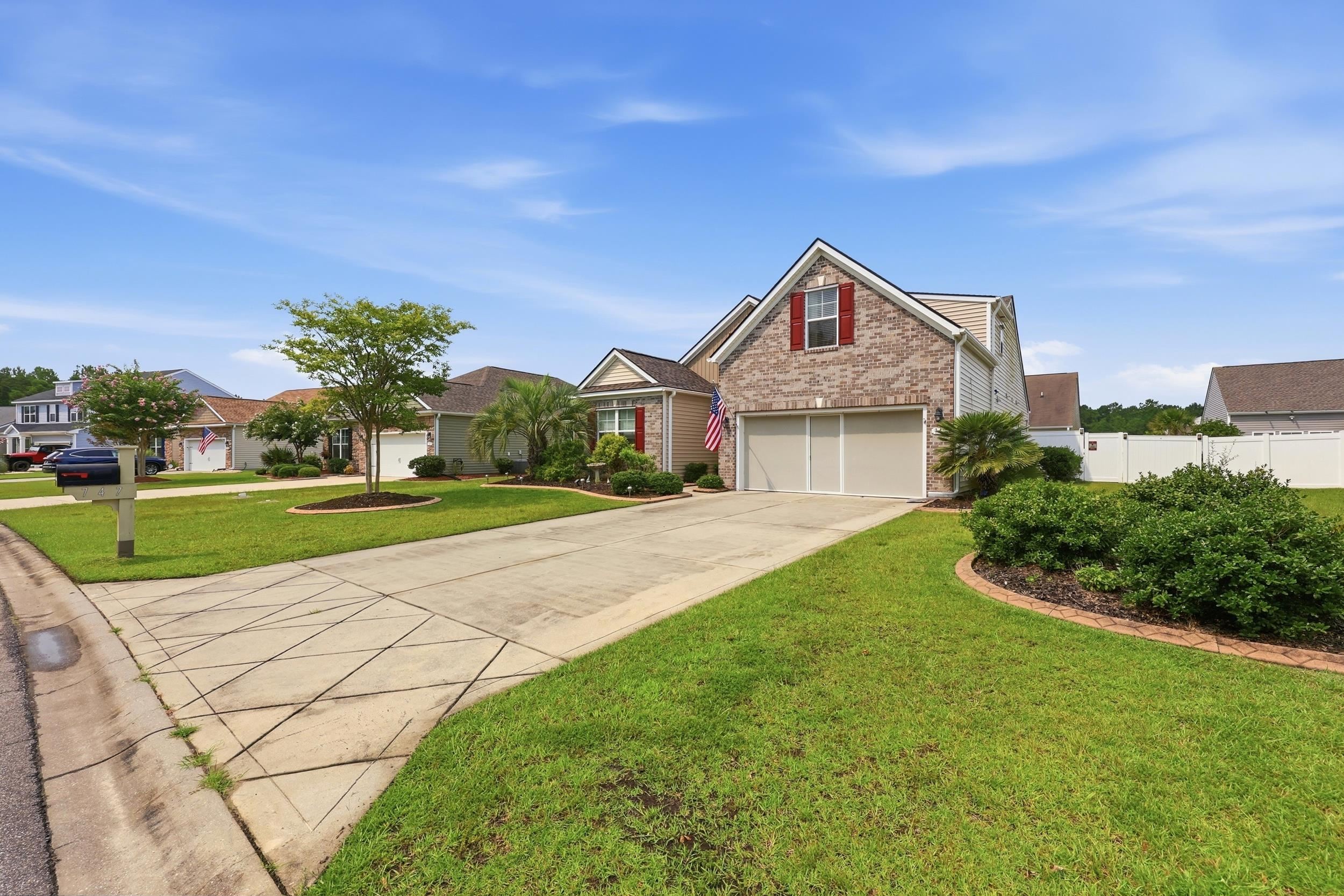 747 Callant Dr. Property Photo 3