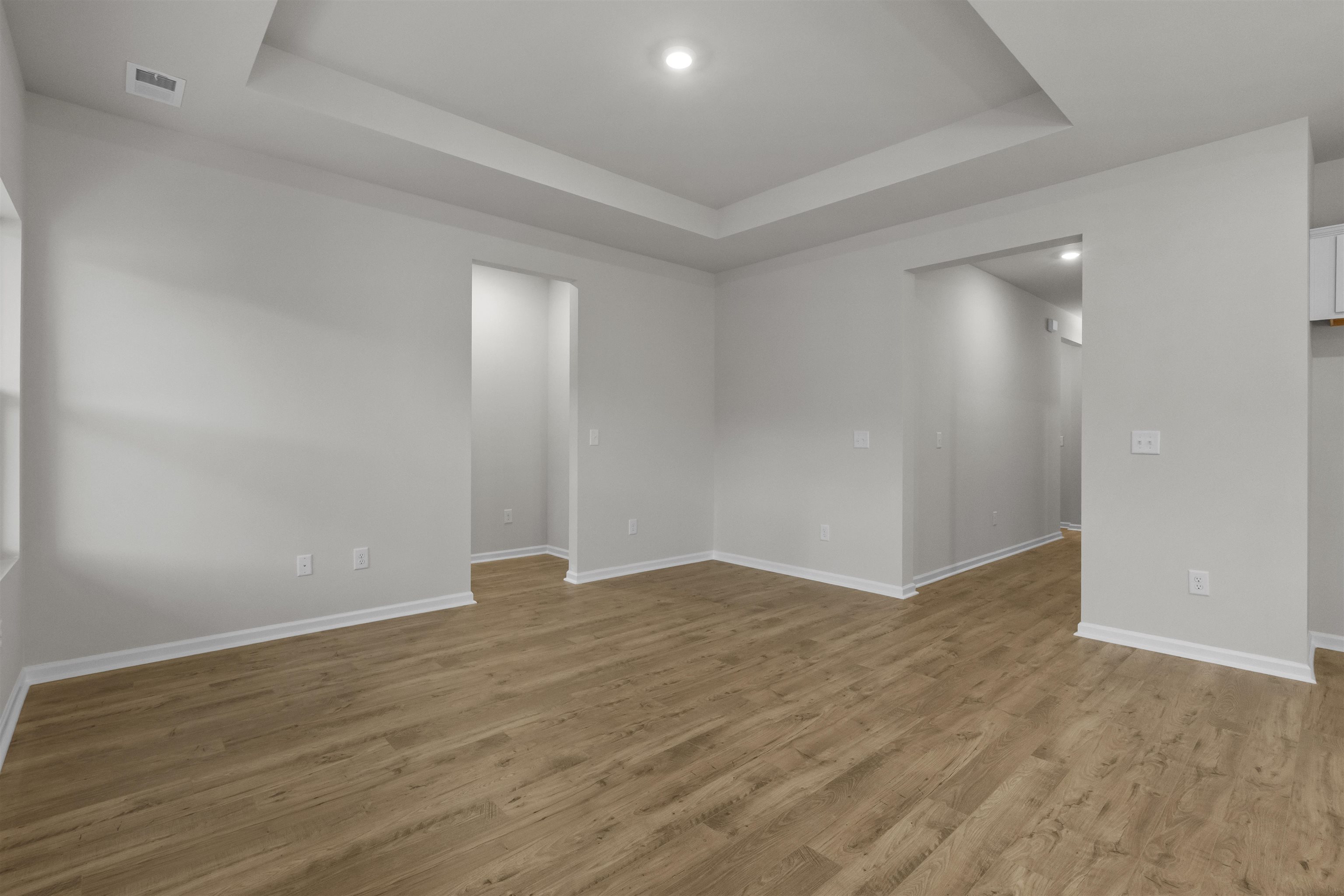2400 Campton Loop Property Photo 6