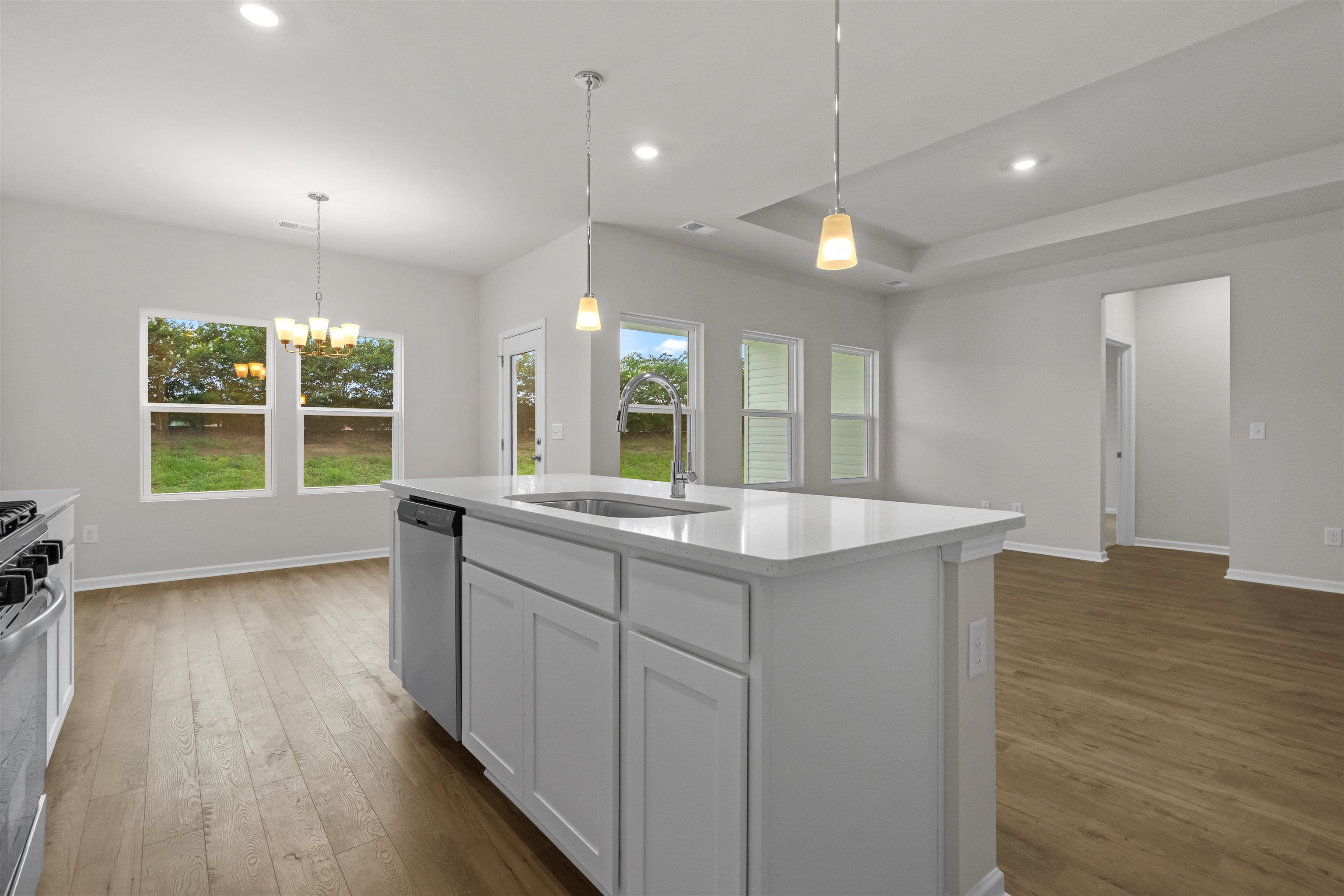 2400 Campton Loop Property Photo 13