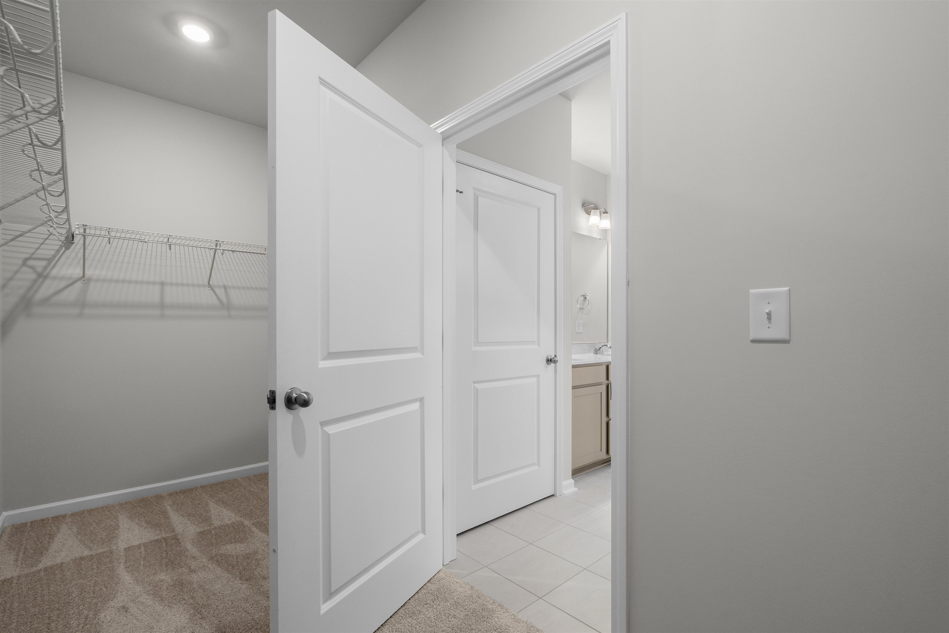 2400 Campton Loop Property Photo 21