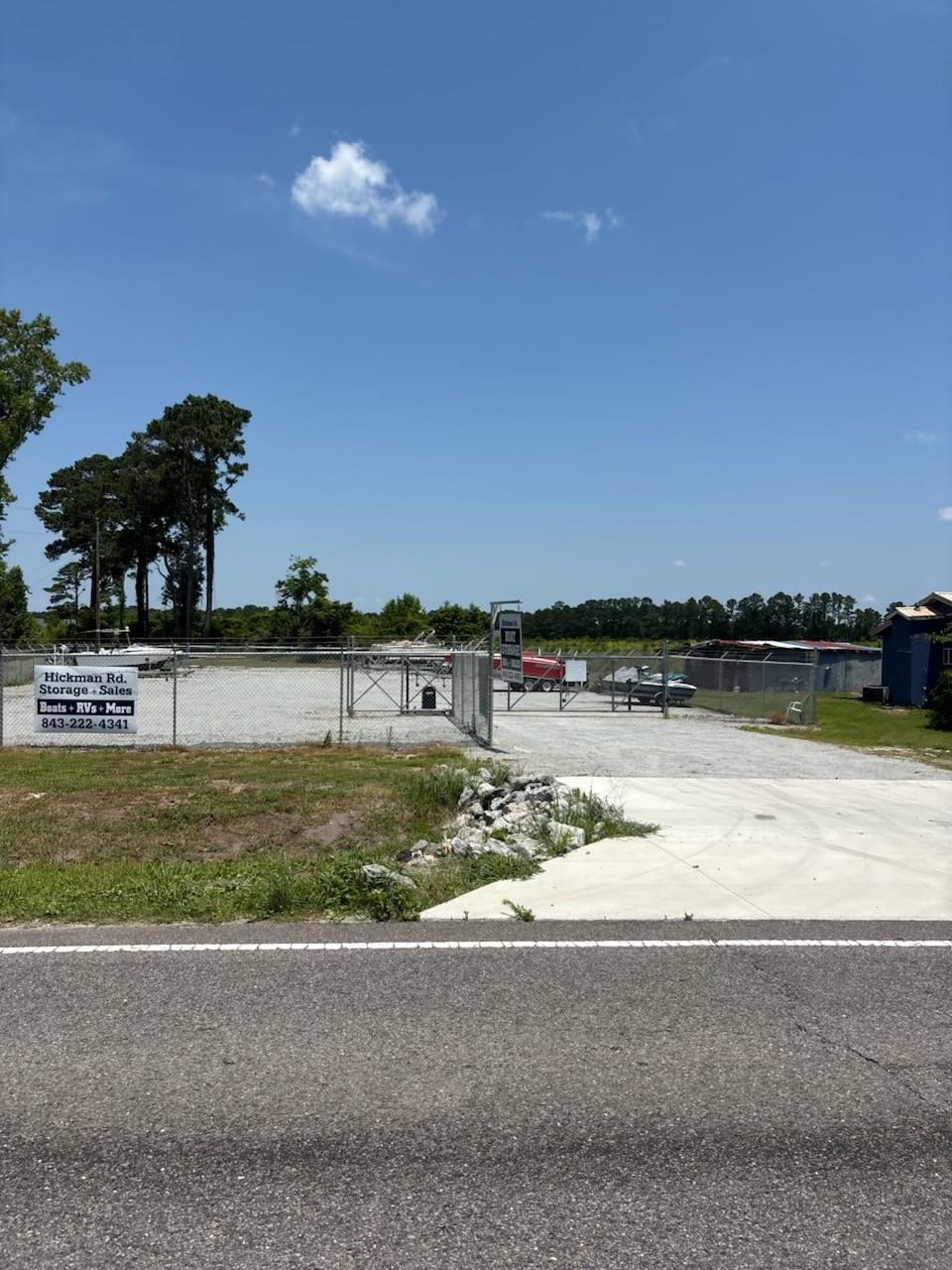 160 Nw Hickman Rd. Property Photo 1