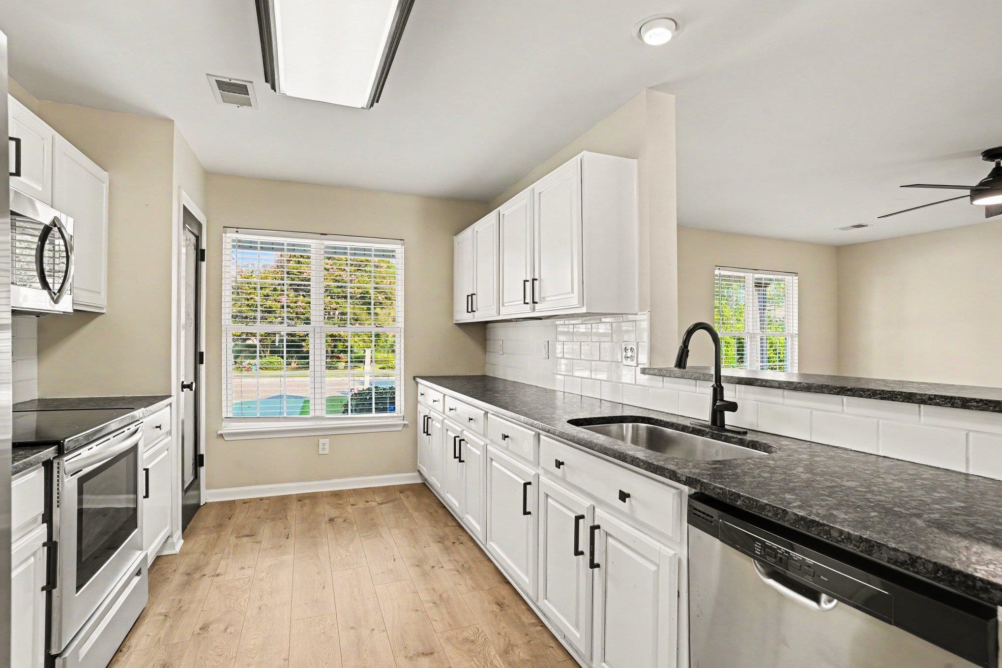2237 Haystack Way Property Photo 17