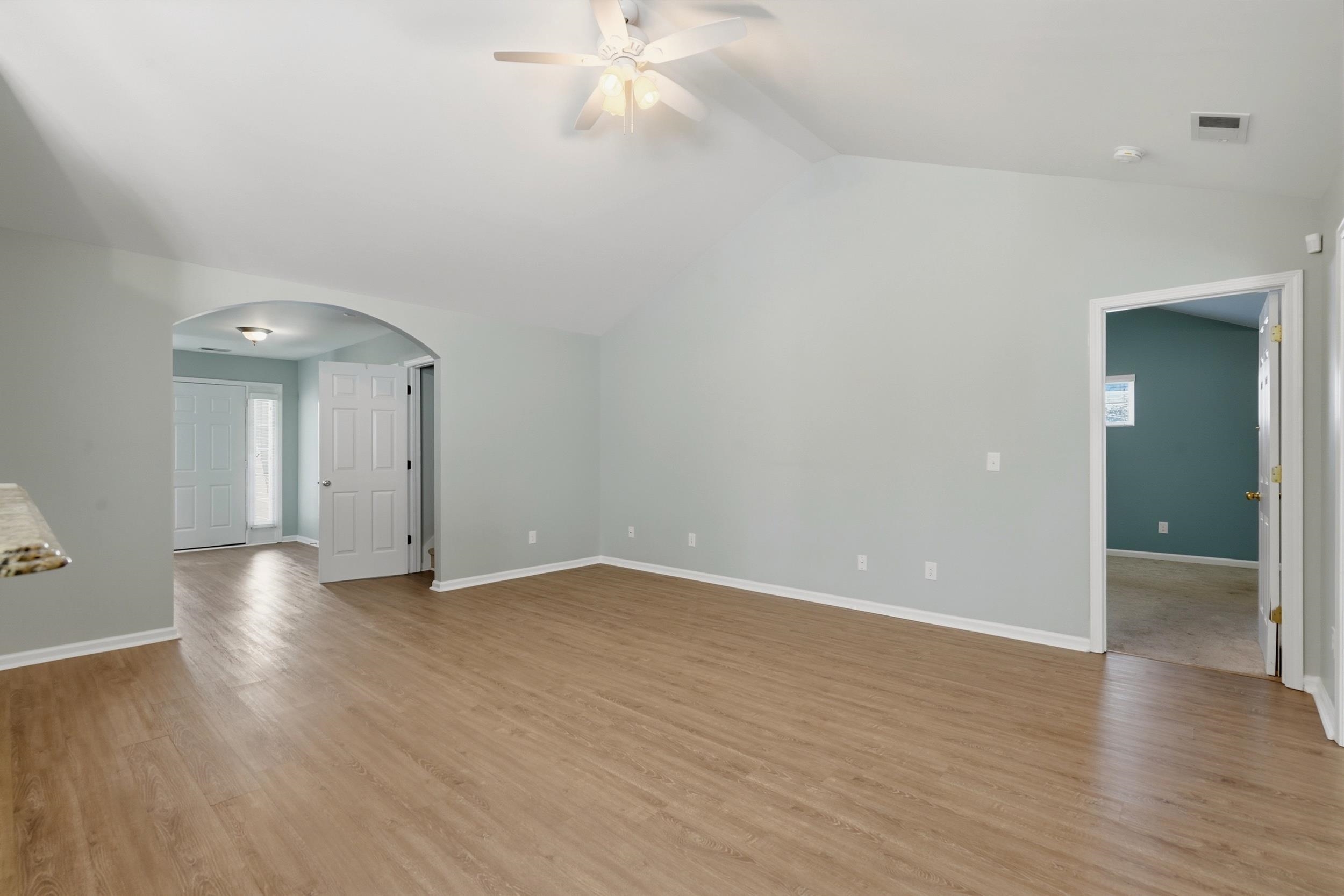 4550 Fringetree Dr. Property Photo 8