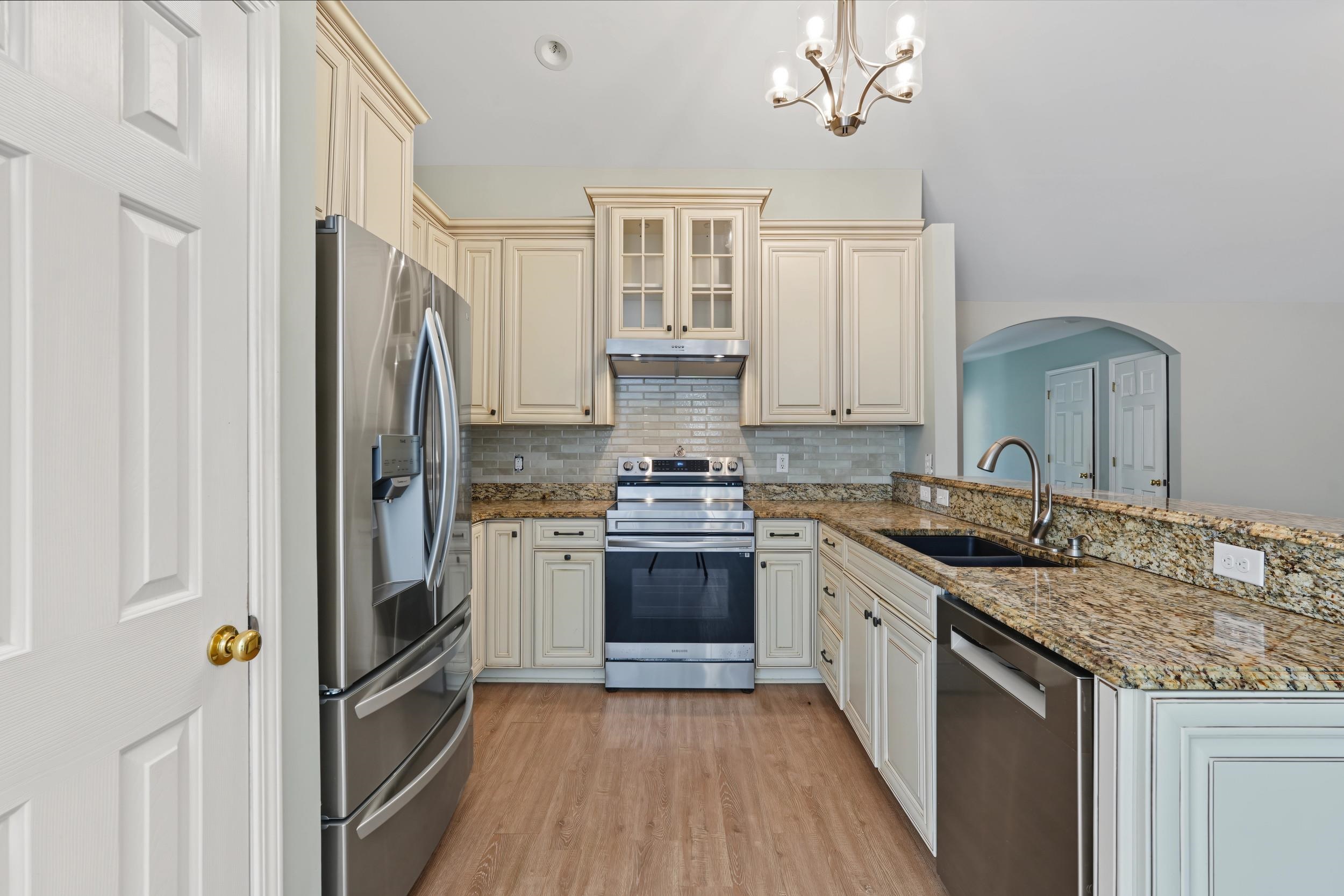 4550 Fringetree Dr. Property Photo 12