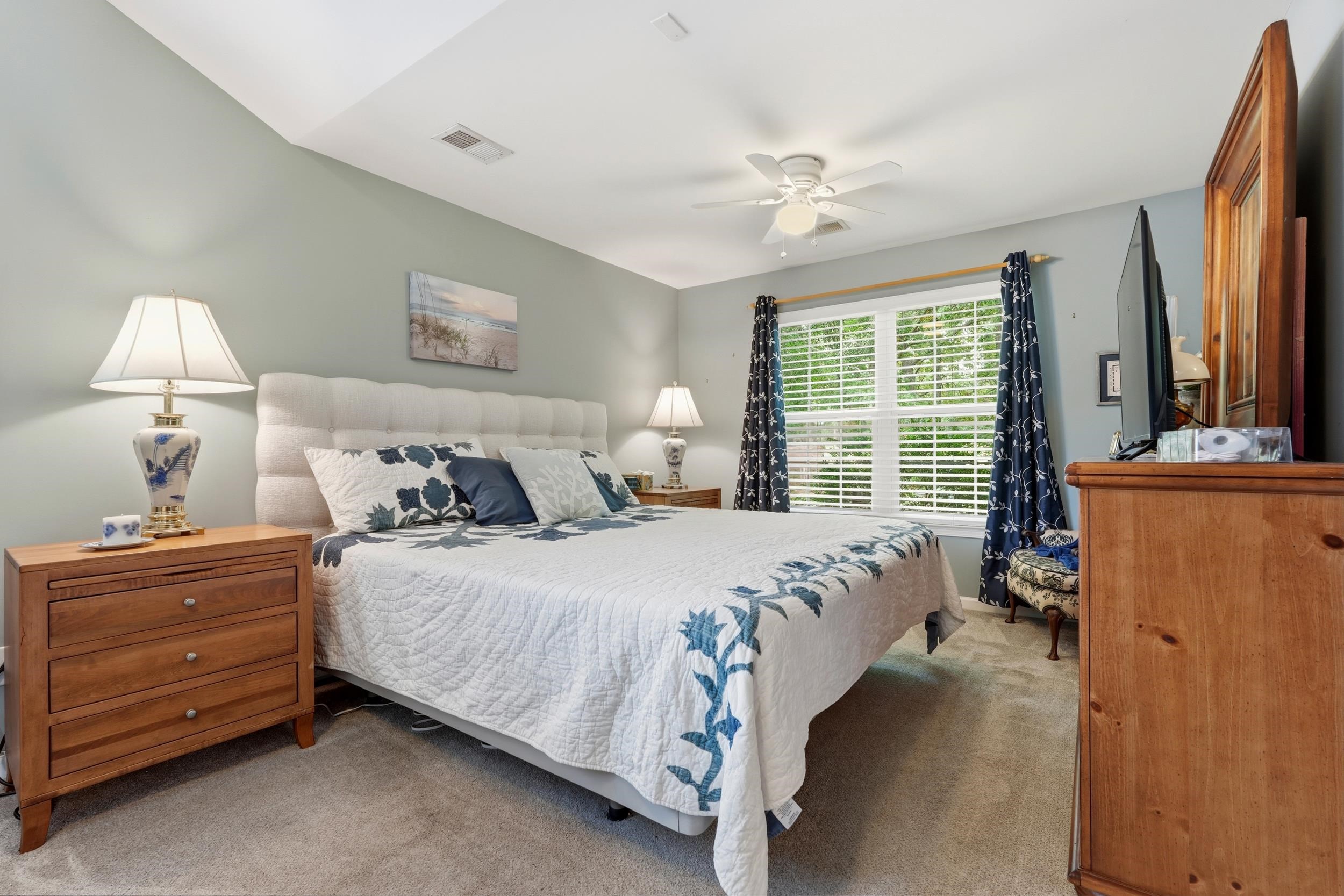 4550 Fringetree Dr. Property Photo 14