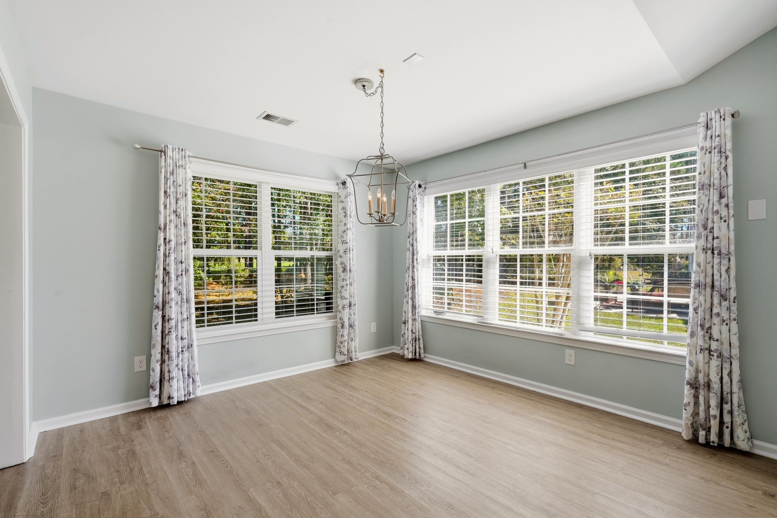 4550 Fringetree Dr. Property Photo 15