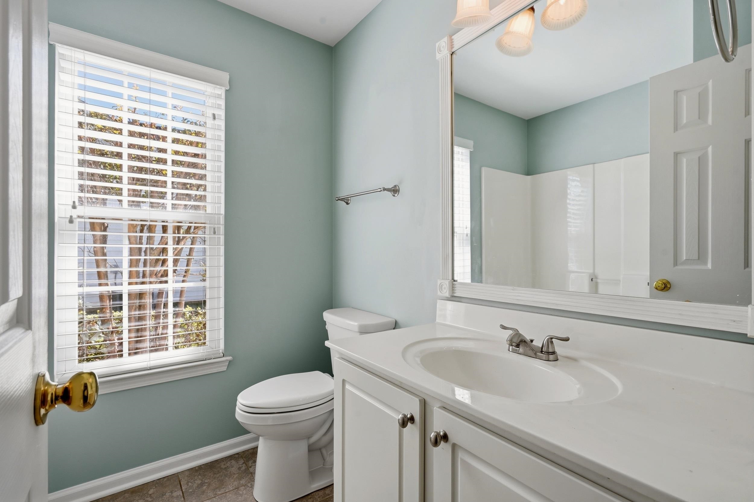 4550 Fringetree Dr. Property Photo 17