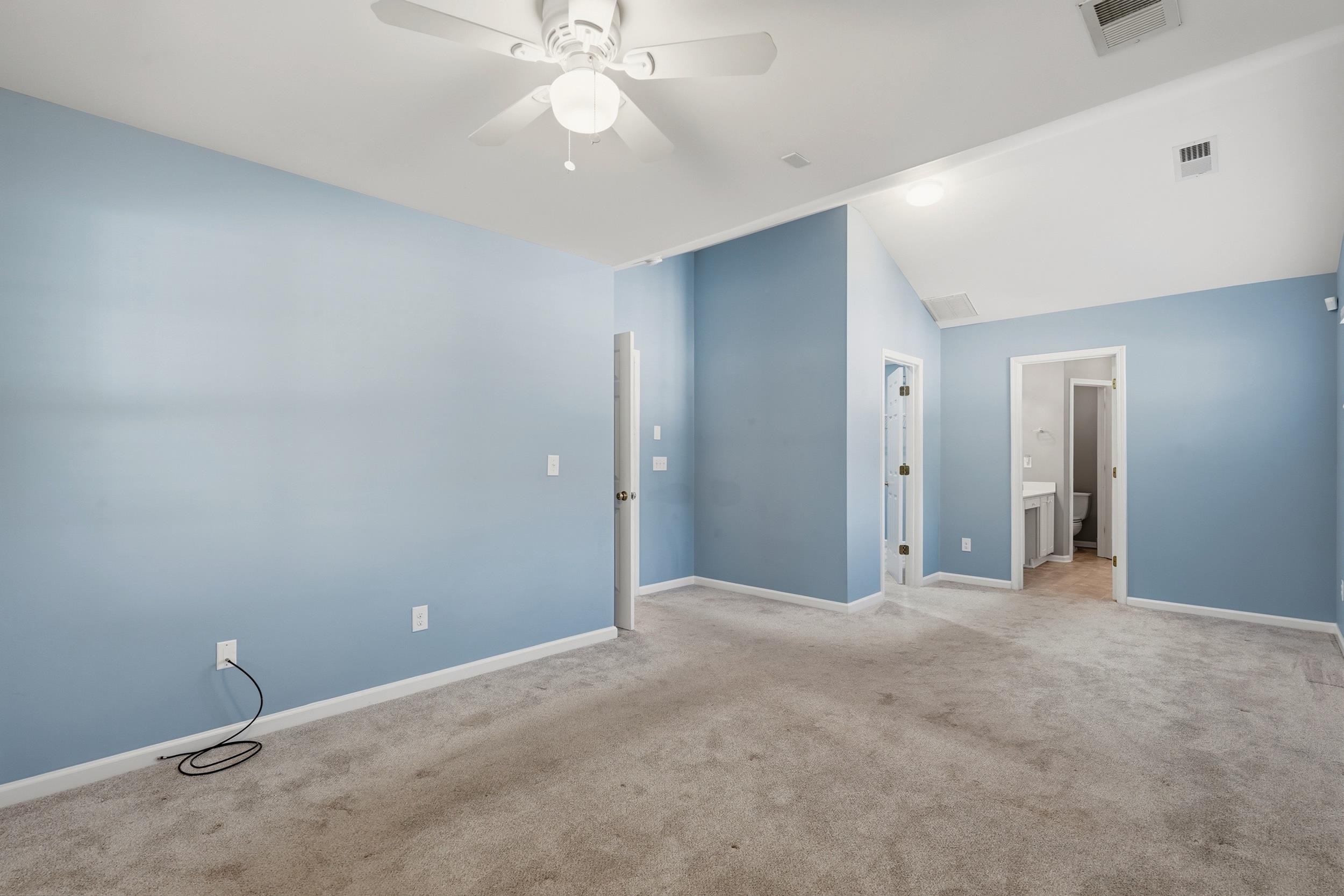 4550 Fringetree Dr. Property Photo 21