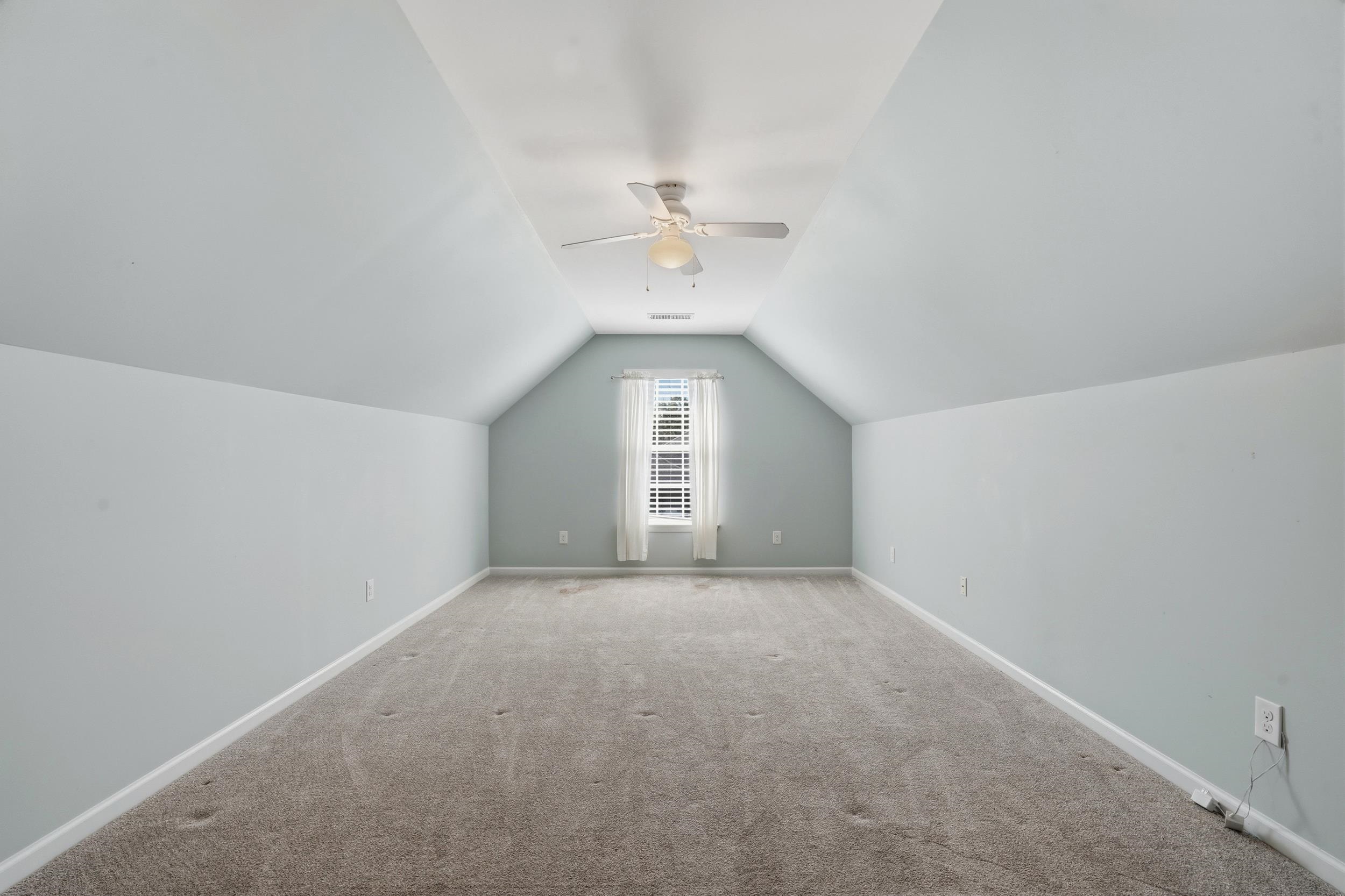 4550 Fringetree Dr. Property Photo 24
