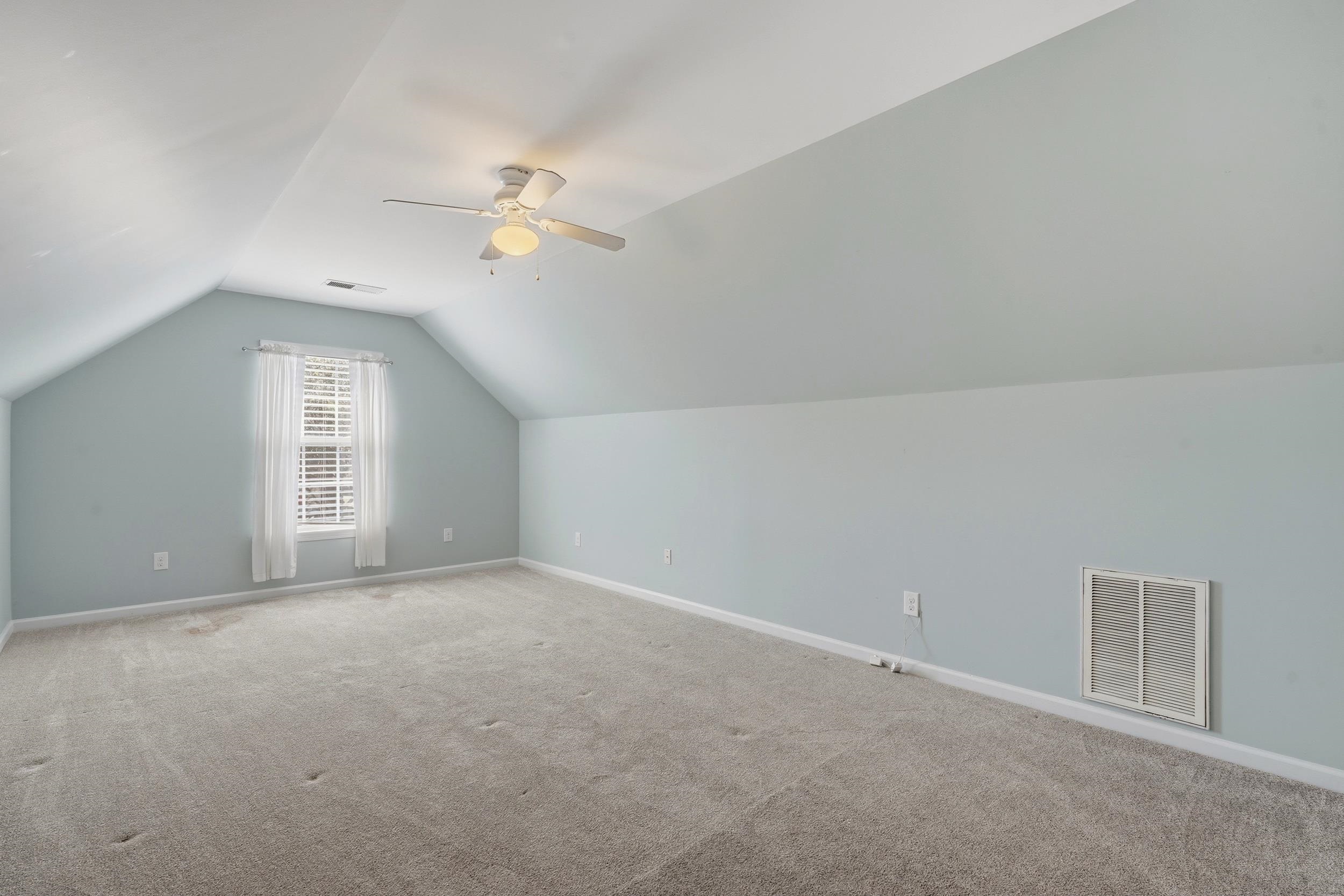 4550 Fringetree Dr. Property Photo 25