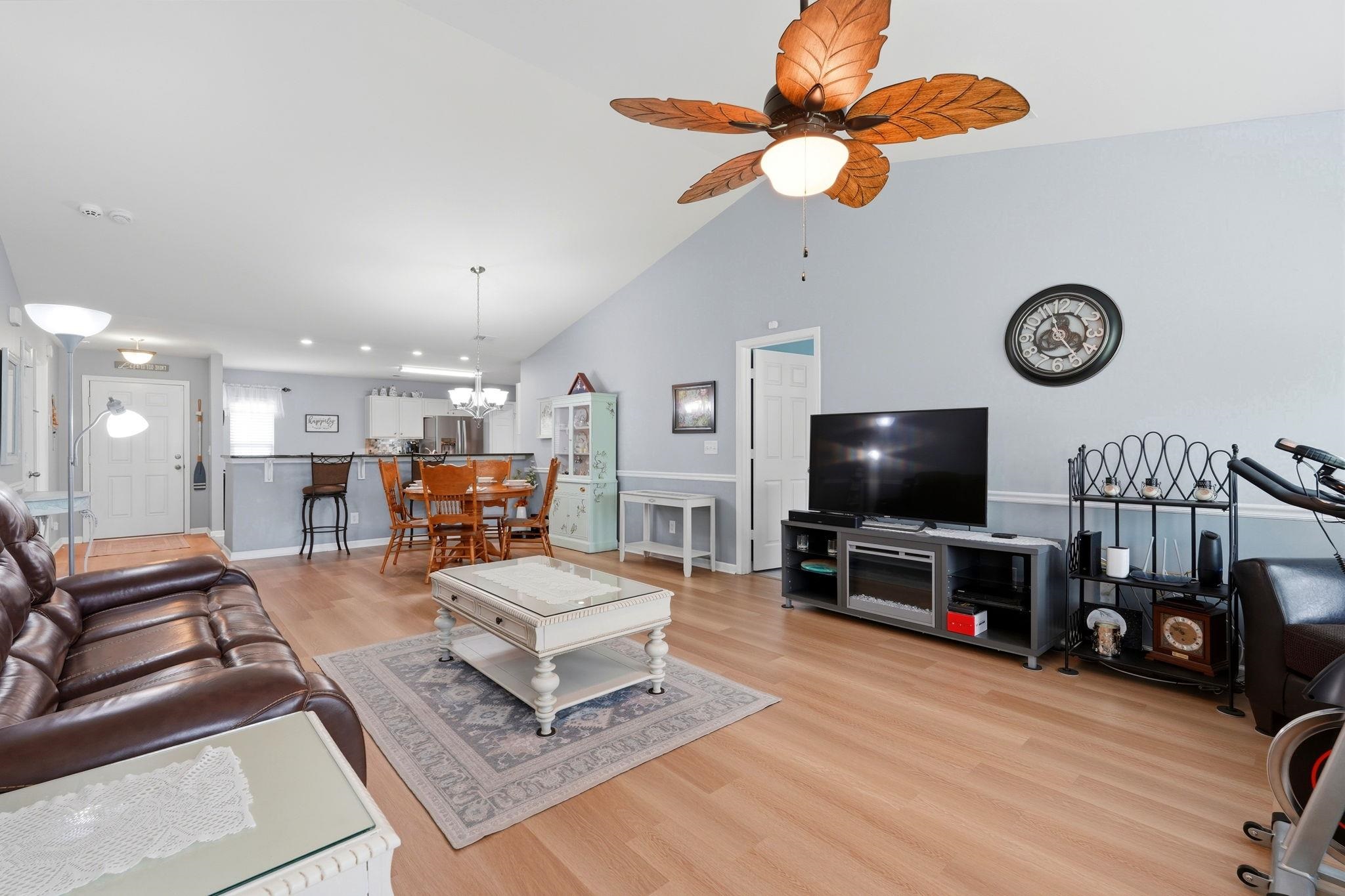 1009 Sunnymeadow Pl. Property Photo 16