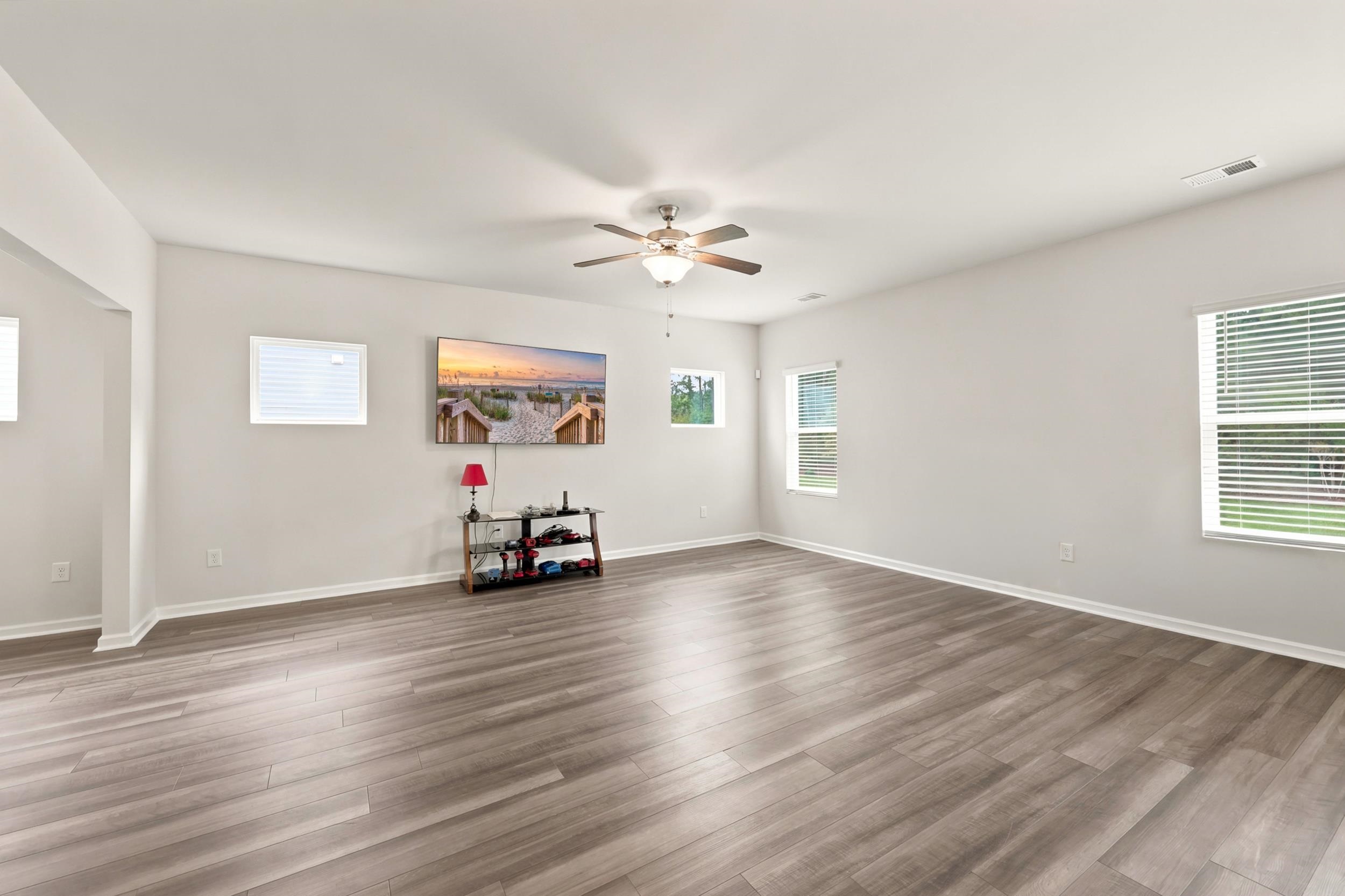 1250 Boswell Ct. Property Photo 14