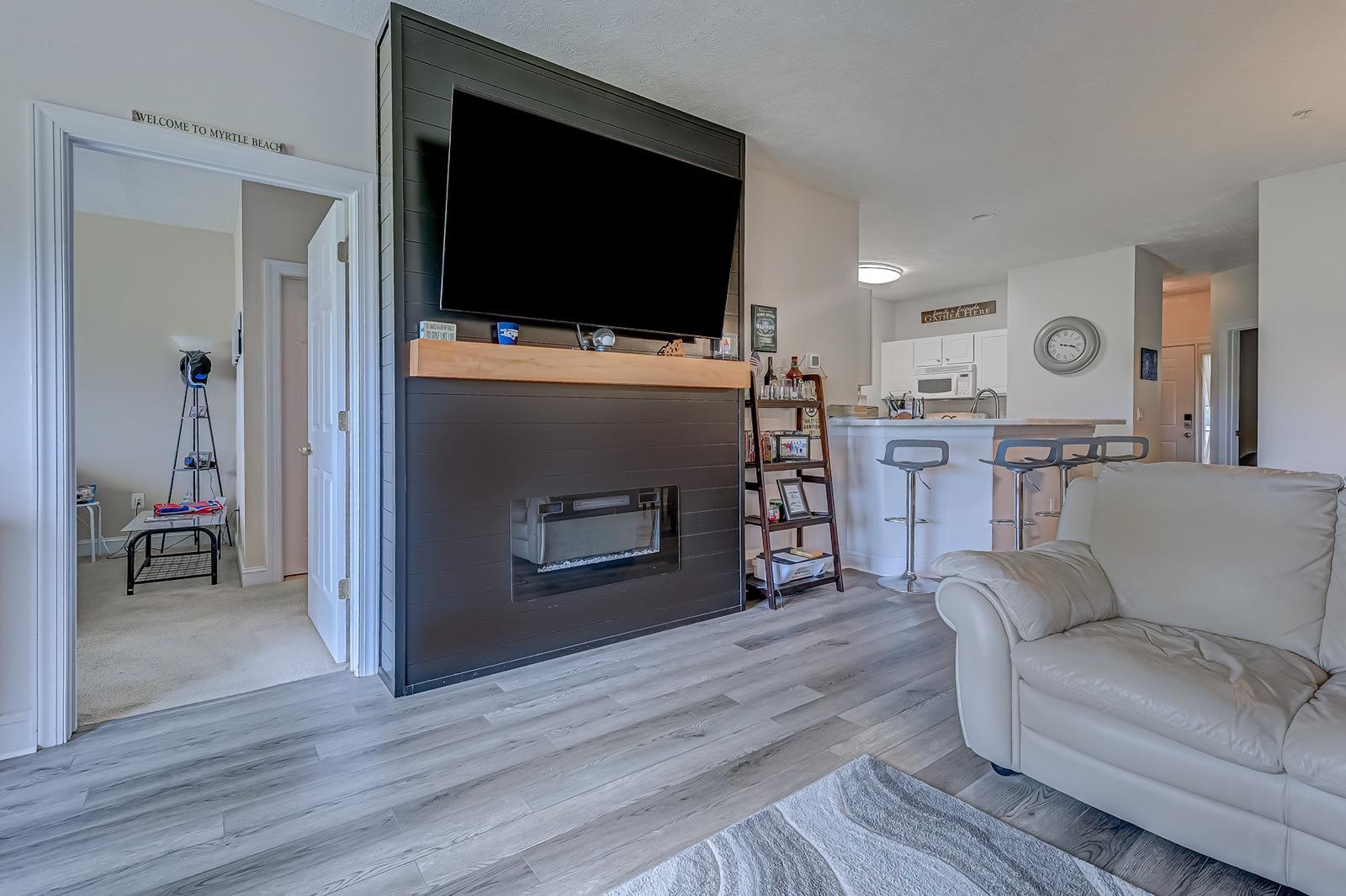6010 Windsor Green Way Property Photo 8