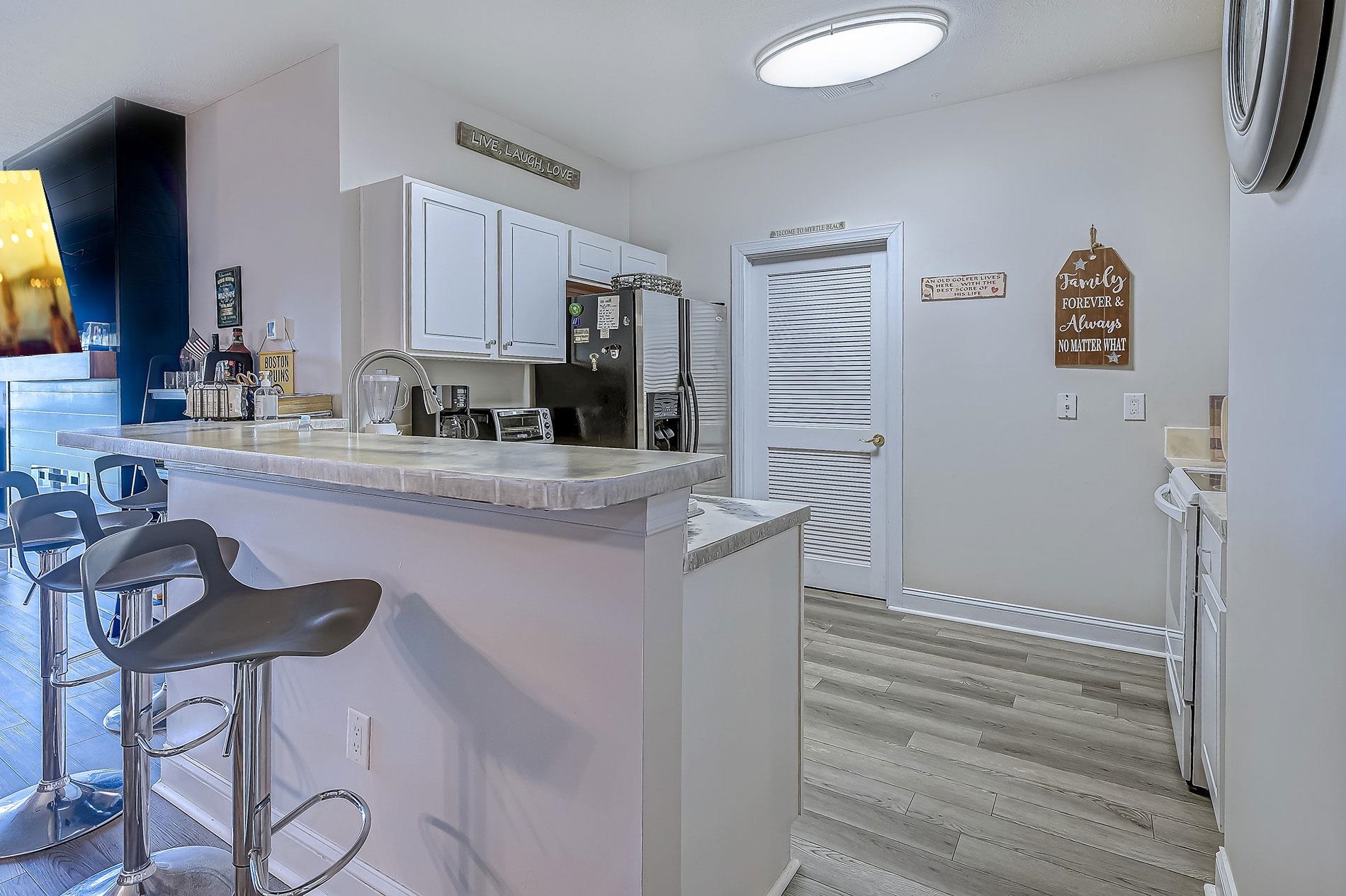 6010 Windsor Green Way Property Photo 11