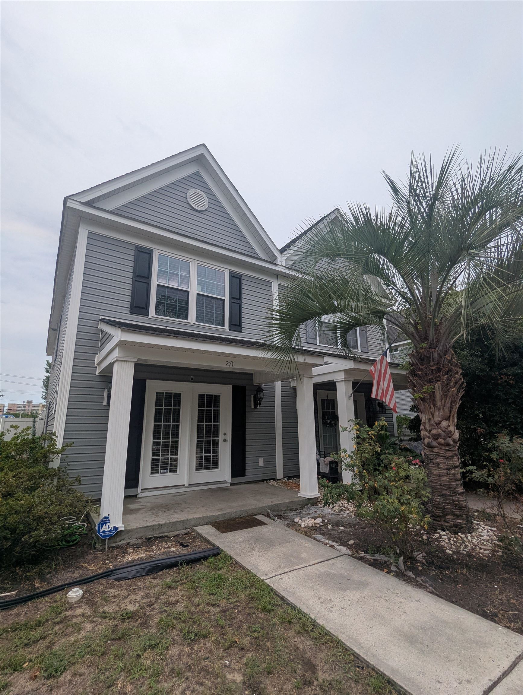 2711 Hilton Dr. Property Photo 1