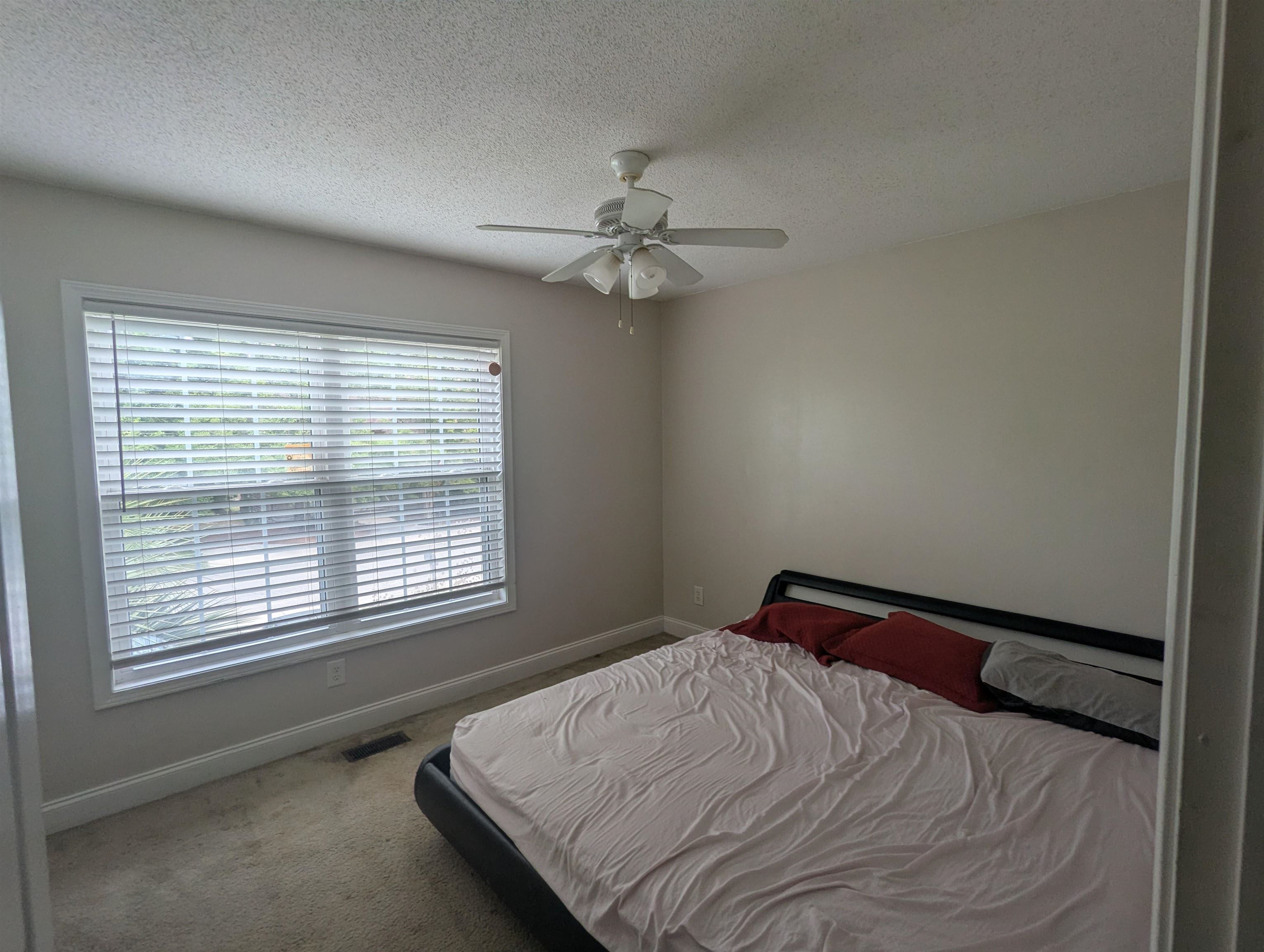 2711 Hilton Dr. Property Photo 9