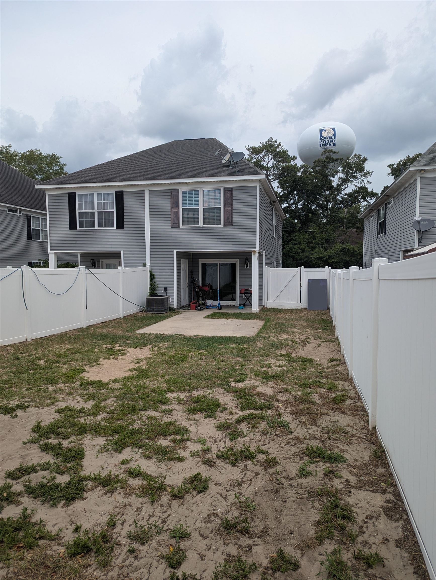 2711 Hilton Dr. Property Photo 11