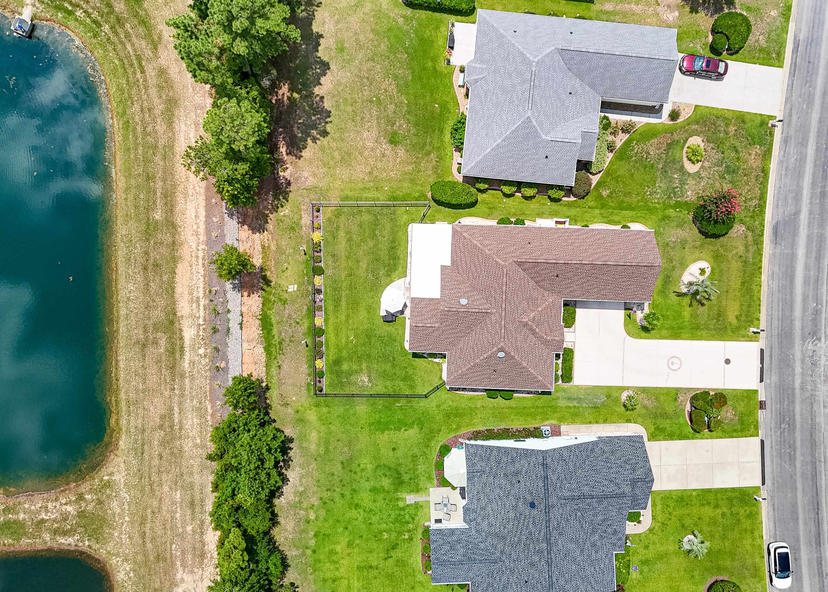 656 Meadowbrook Ln. Property Photo 40