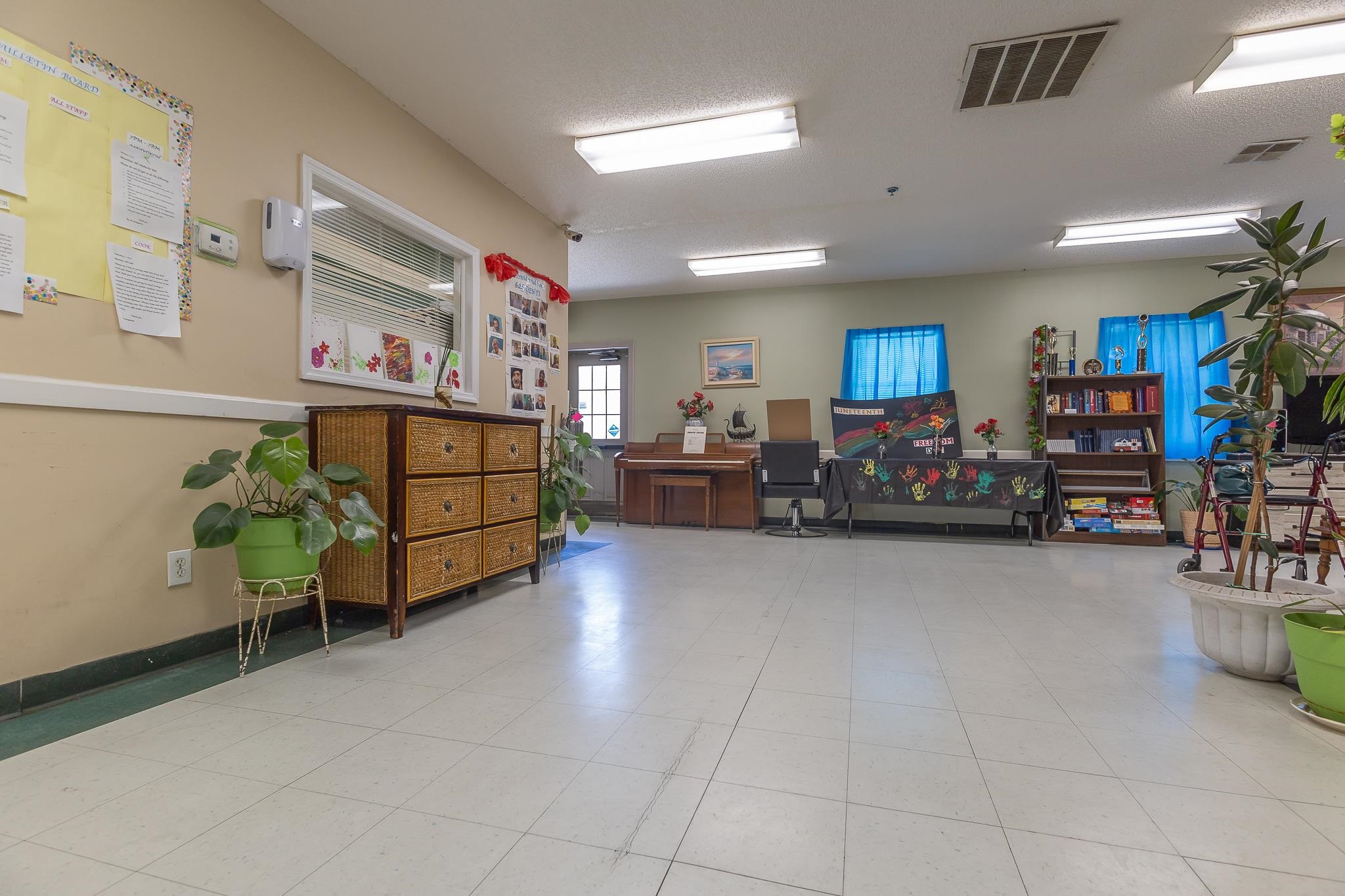 2317 Prince St. Property Photo 2