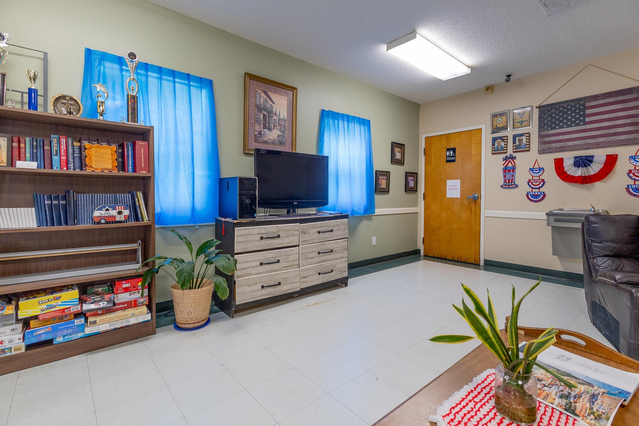 2317 Prince St. Property Photo 4