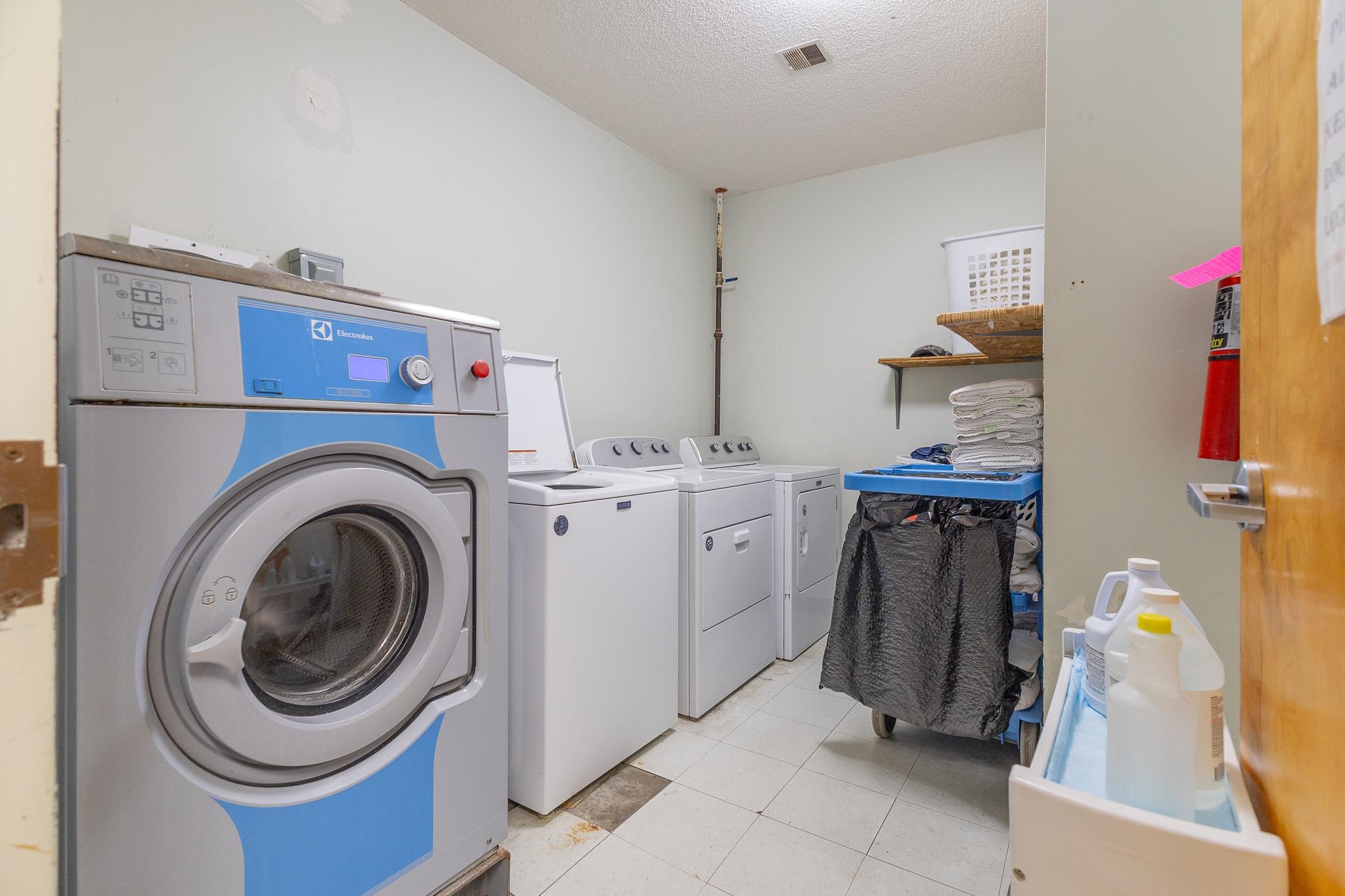 2317 Prince St. Property Photo 8