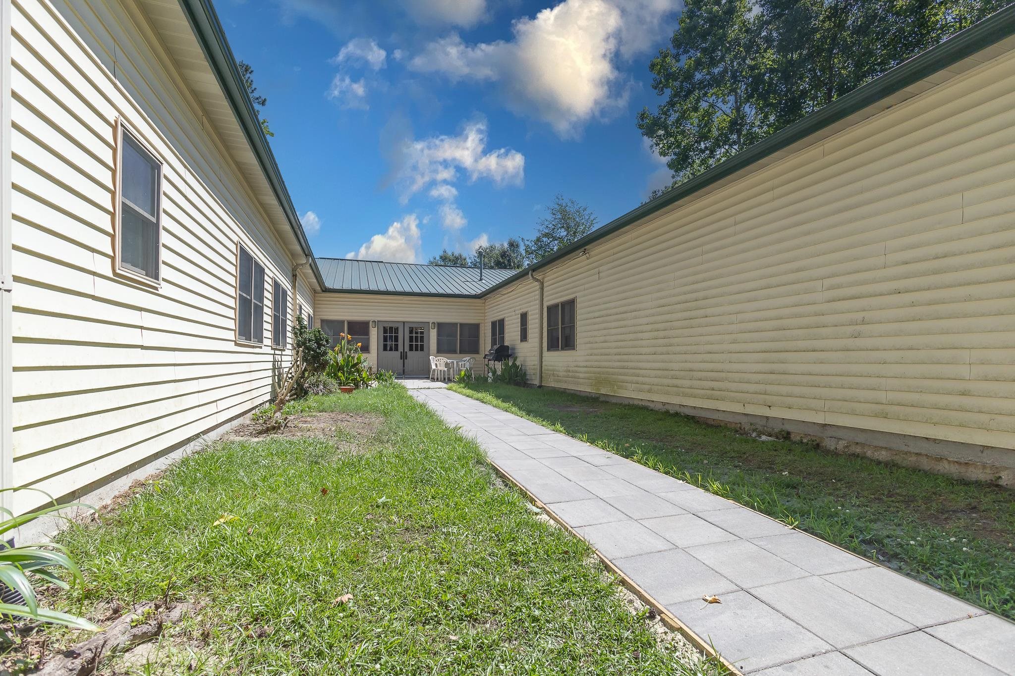 2317 Prince St. Property Photo 12