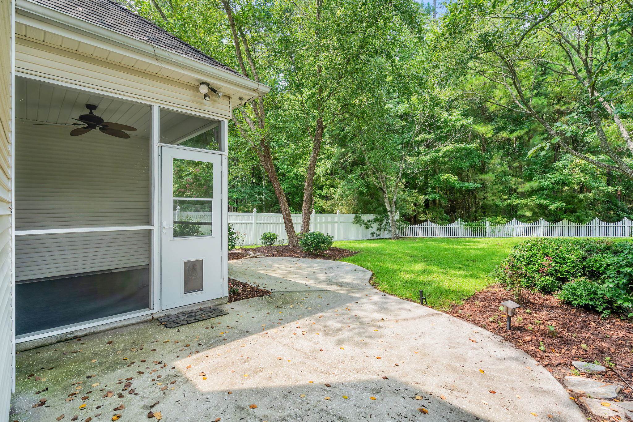 4002 Edenborough Dr. Property Photo 32