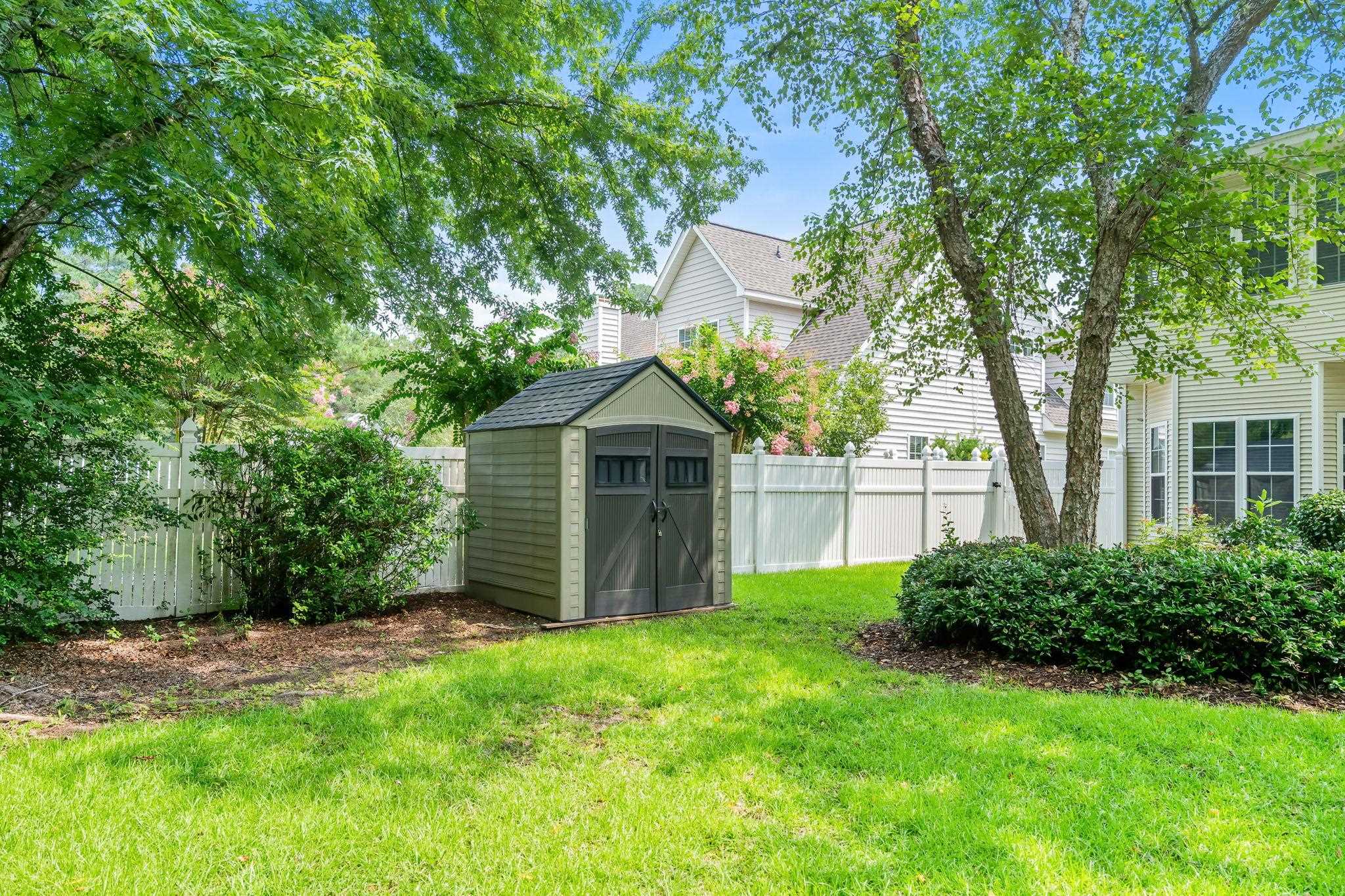 4002 Edenborough Dr. Property Photo 39