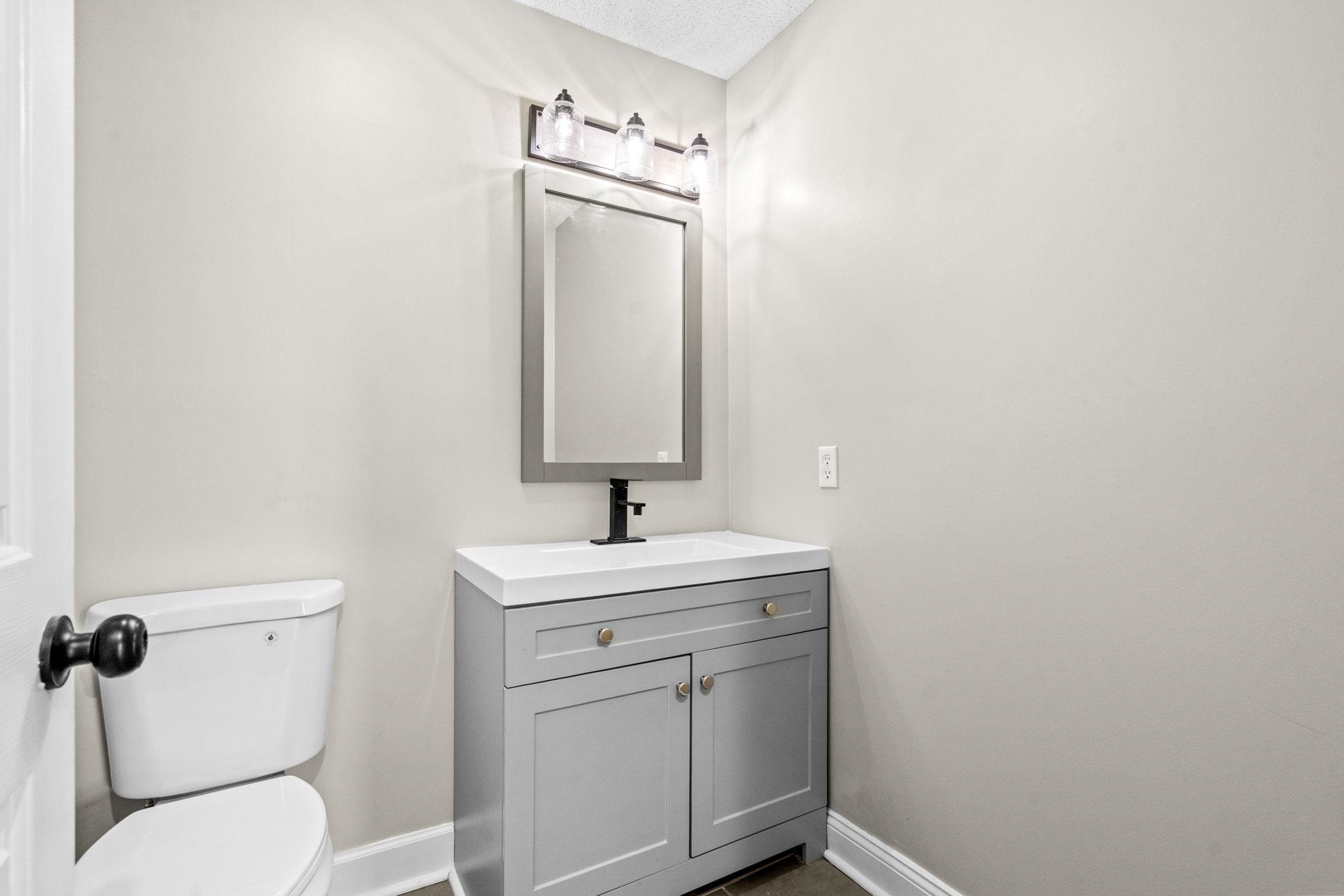 4002 Edenborough Dr. Property Photo 59