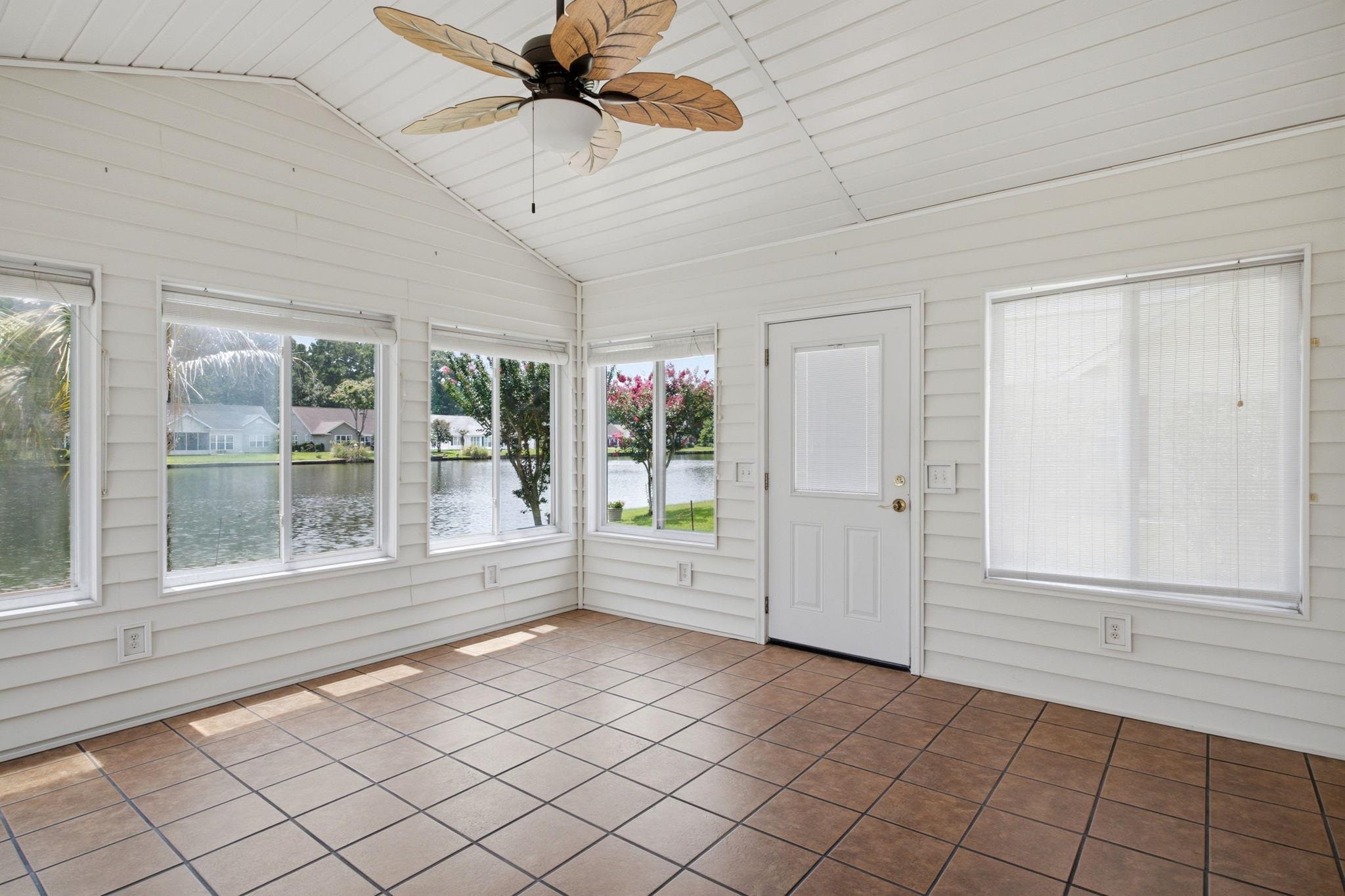 1037 Vestry Dr. Property Photo 4