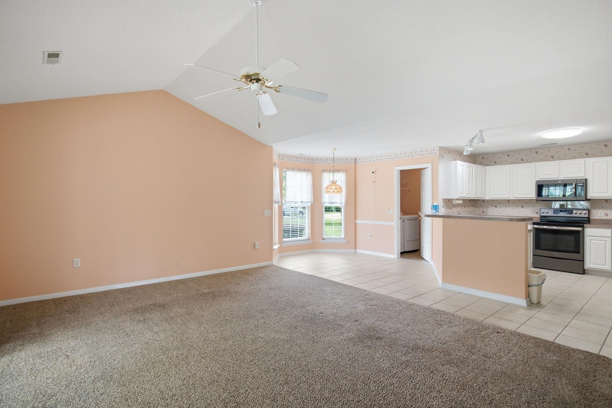 1037 Vestry Dr. Property Photo 14