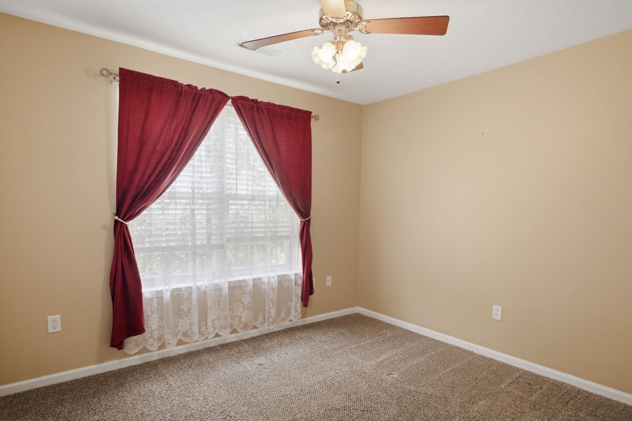 1037 Vestry Dr. Property Photo 24